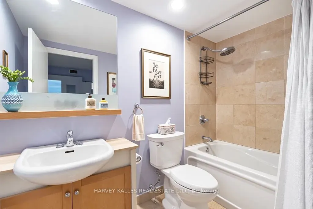 218 Queens Quay, #502