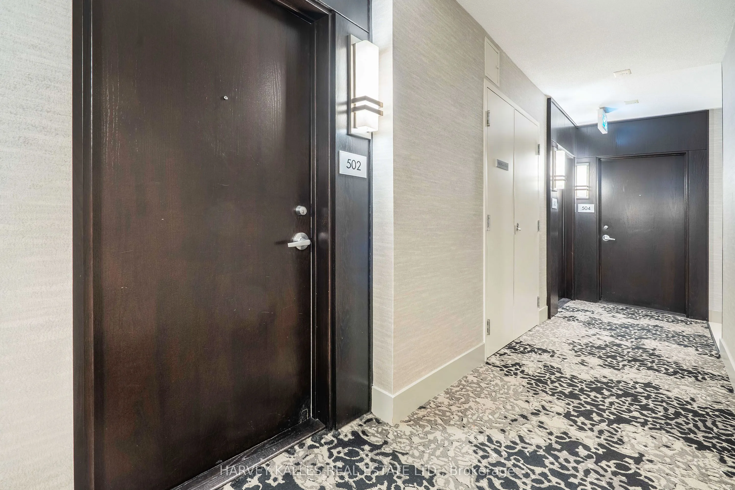 218 Queens Quay, #502