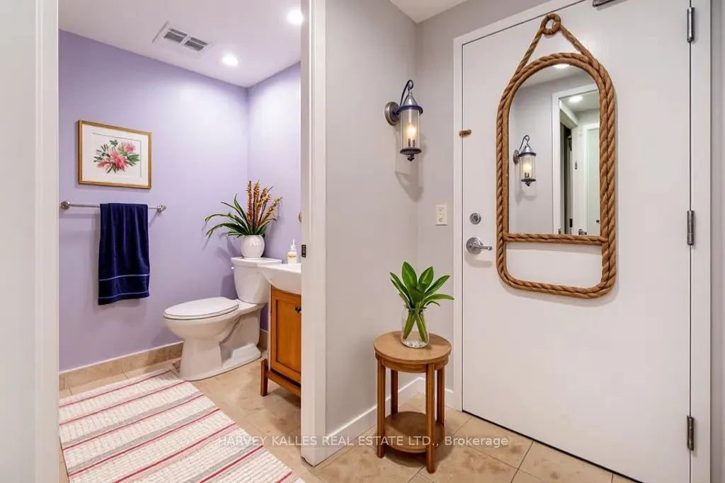 218 Queens Quay, #502