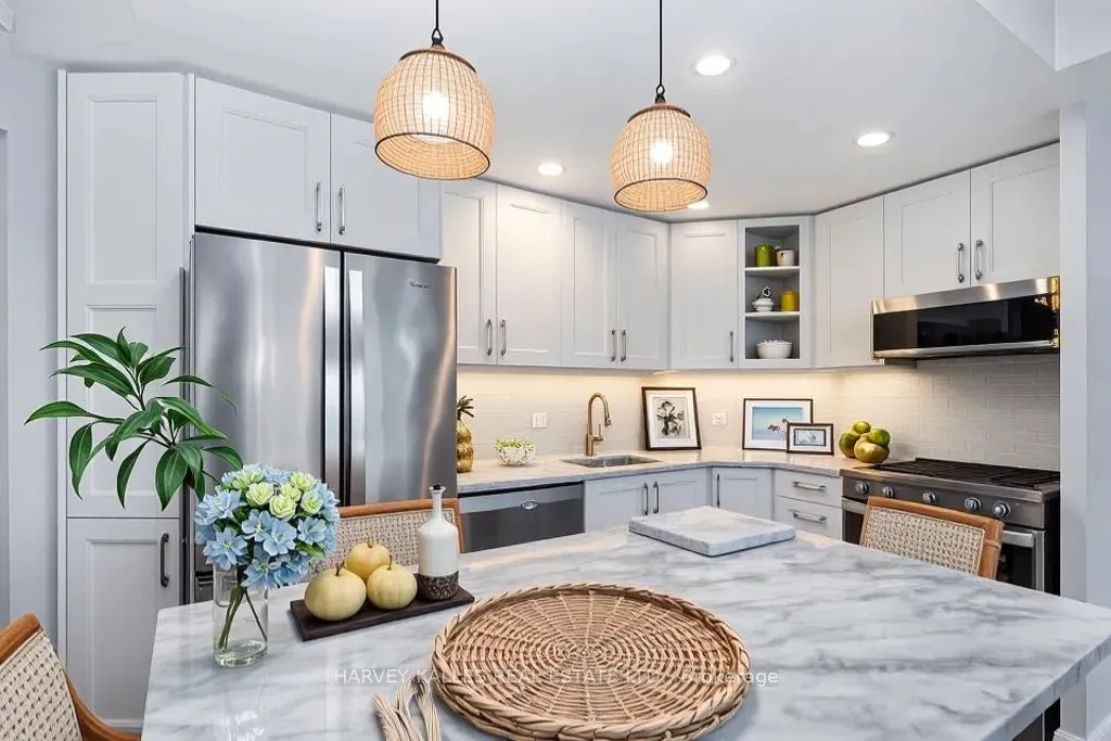 218 Queens Quay, #502