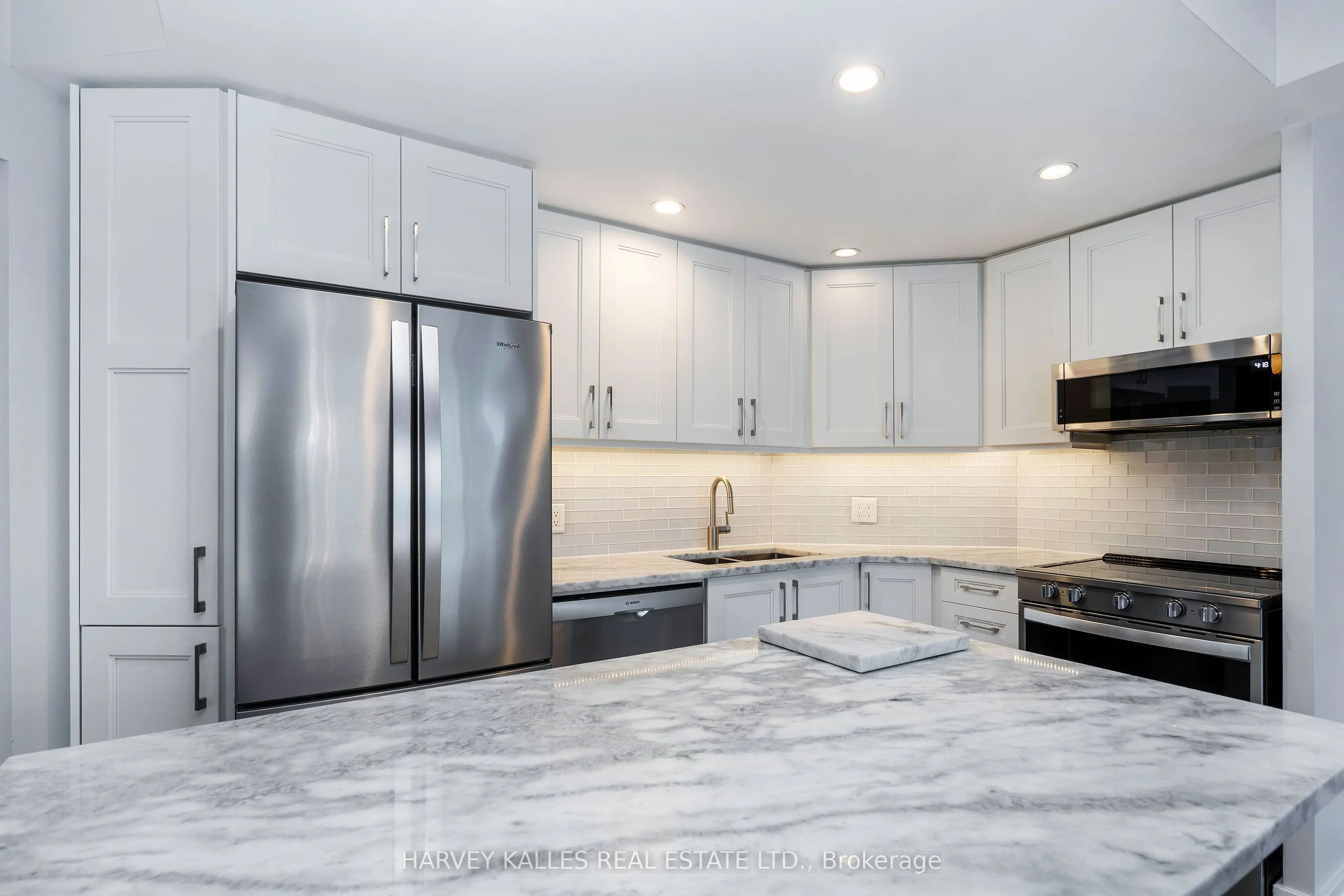 218 Queens Quay, #502