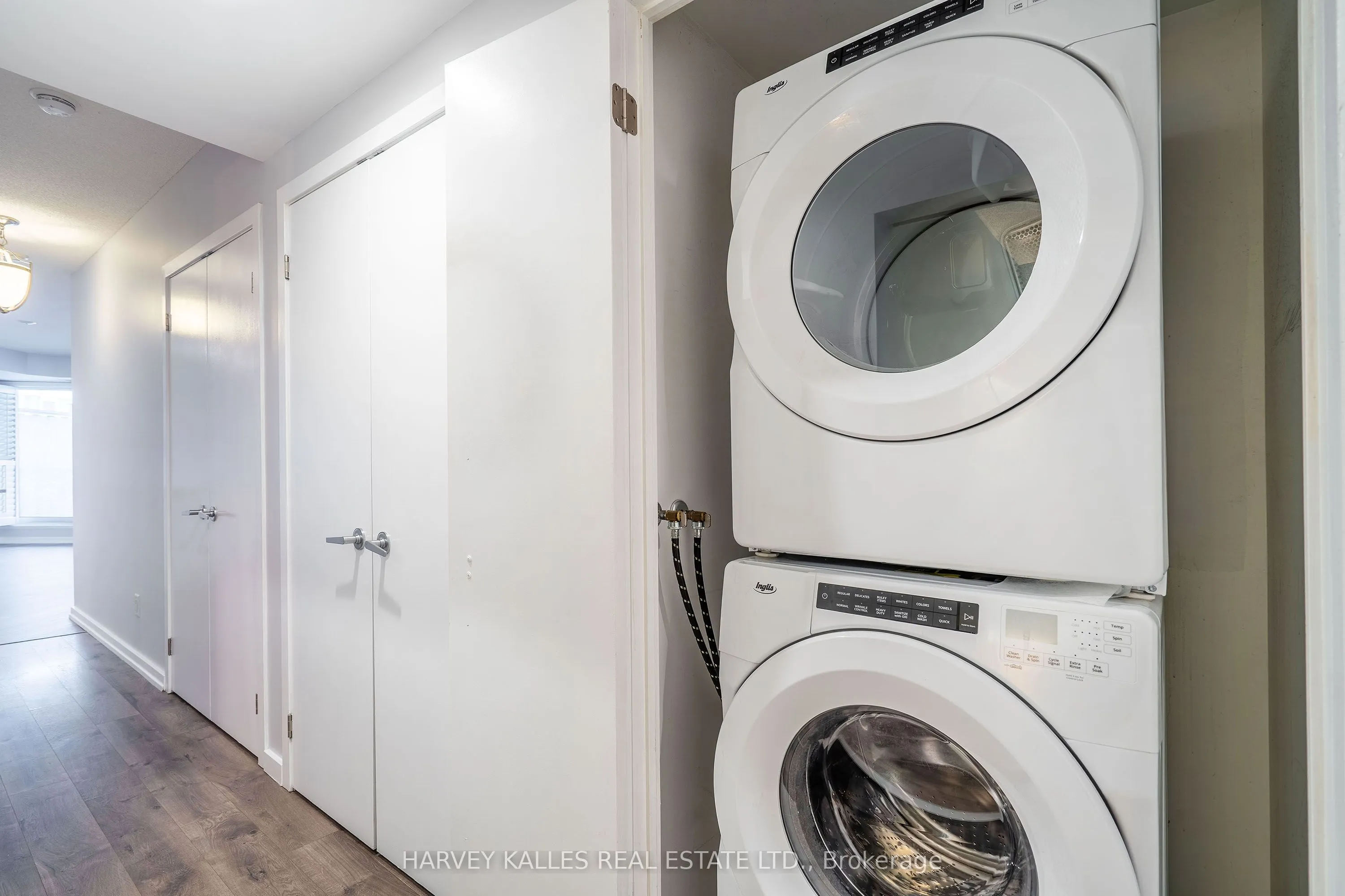 218 Queens Quay, #502