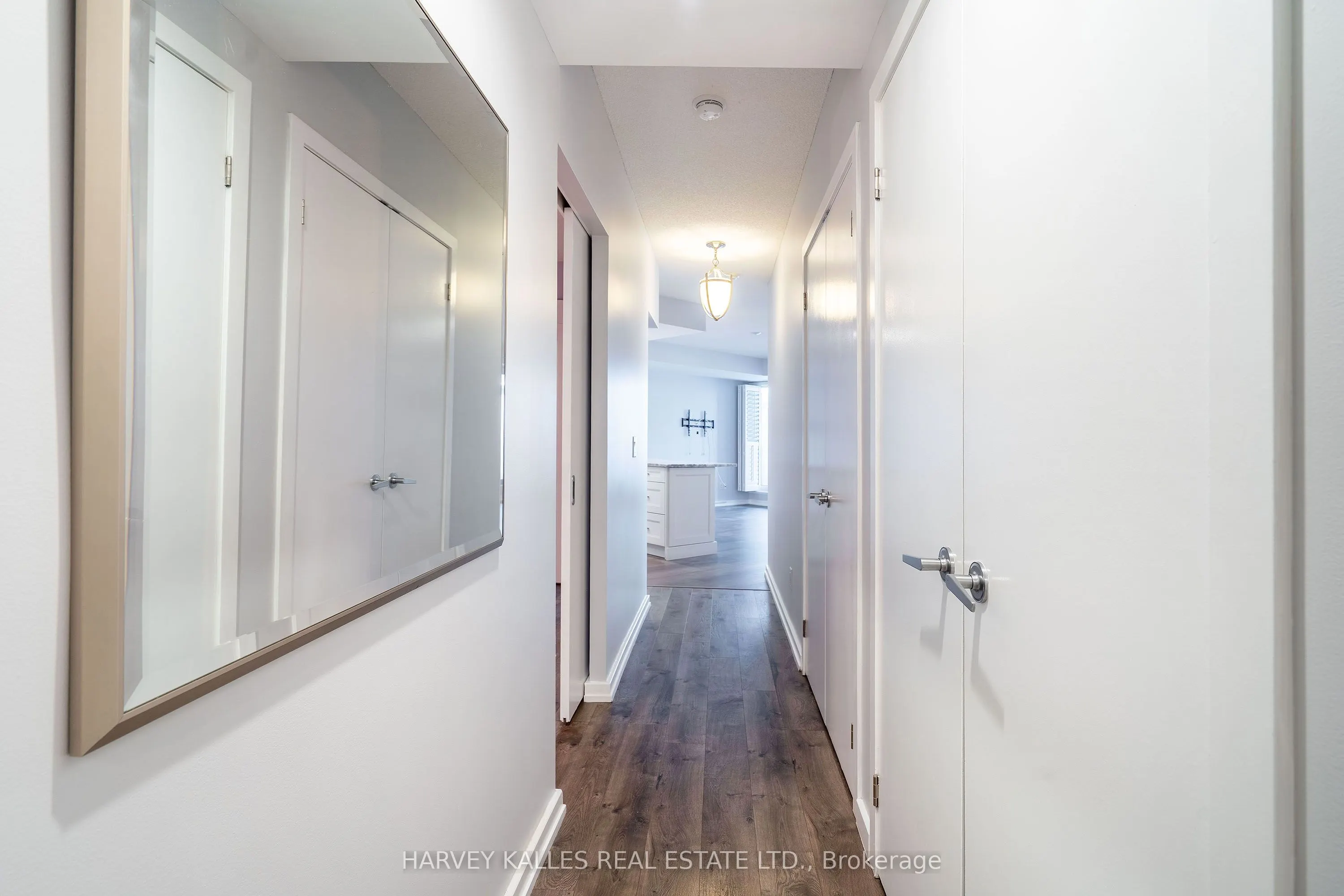 218 Queens Quay, #502