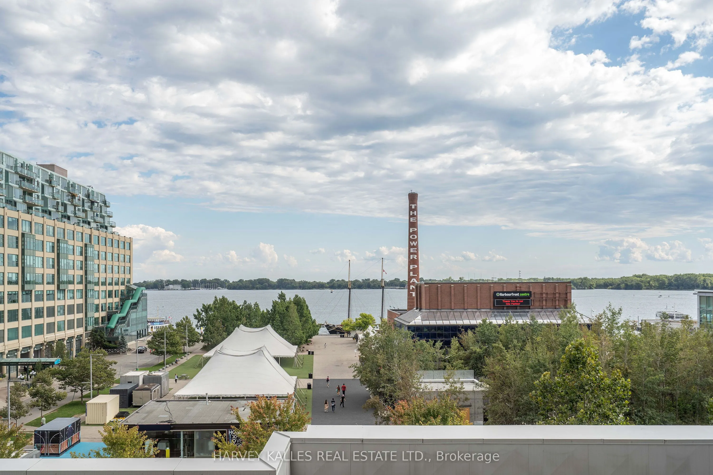 218 Queens Quay, #502
