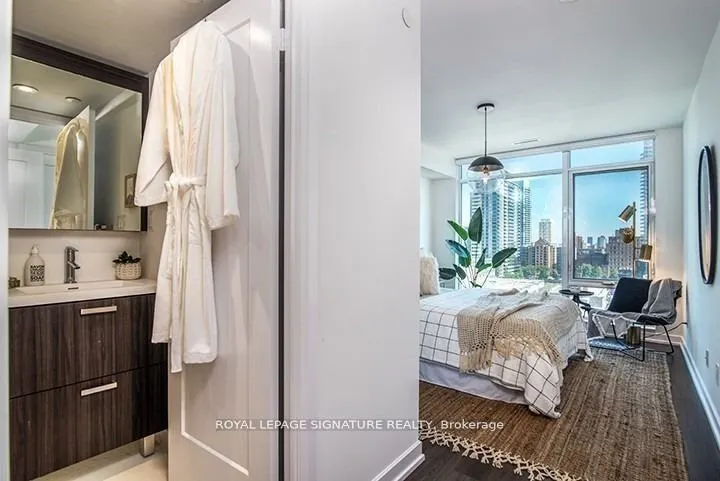 18 Erskine Avenue, #3502