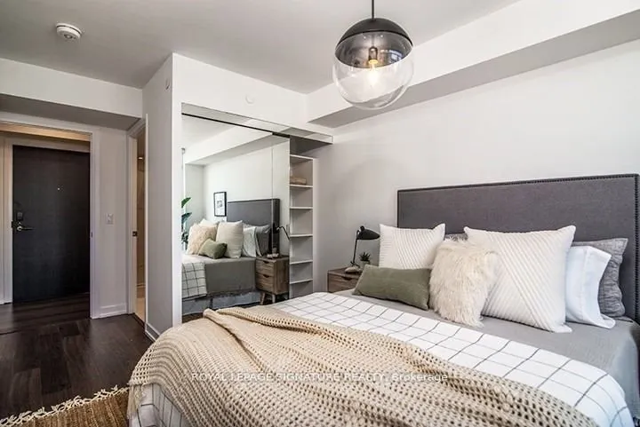 18 Erskine Avenue, #3502