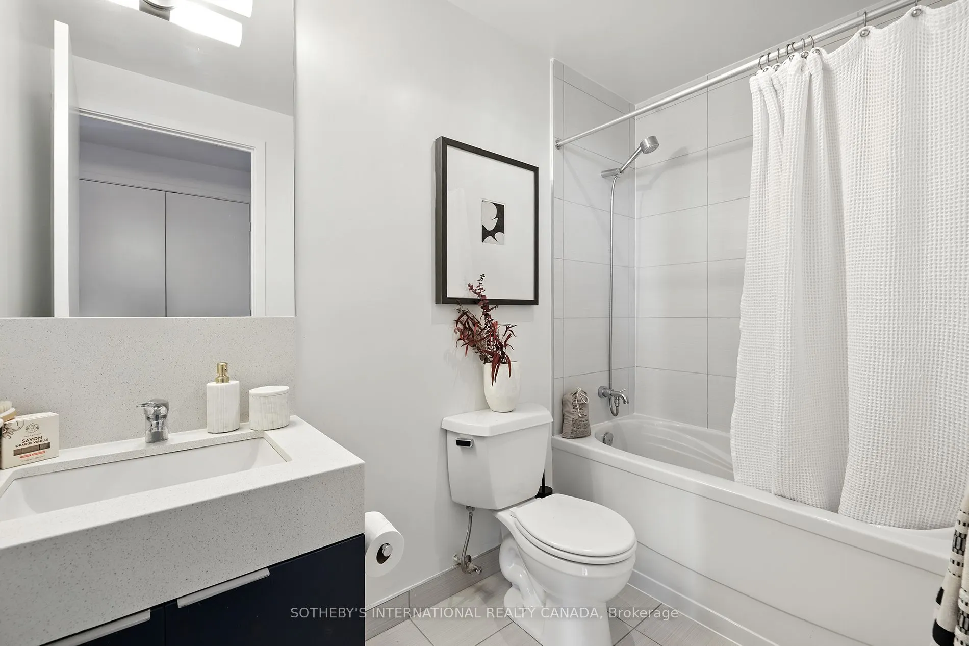 110 Charles Street E, #4207