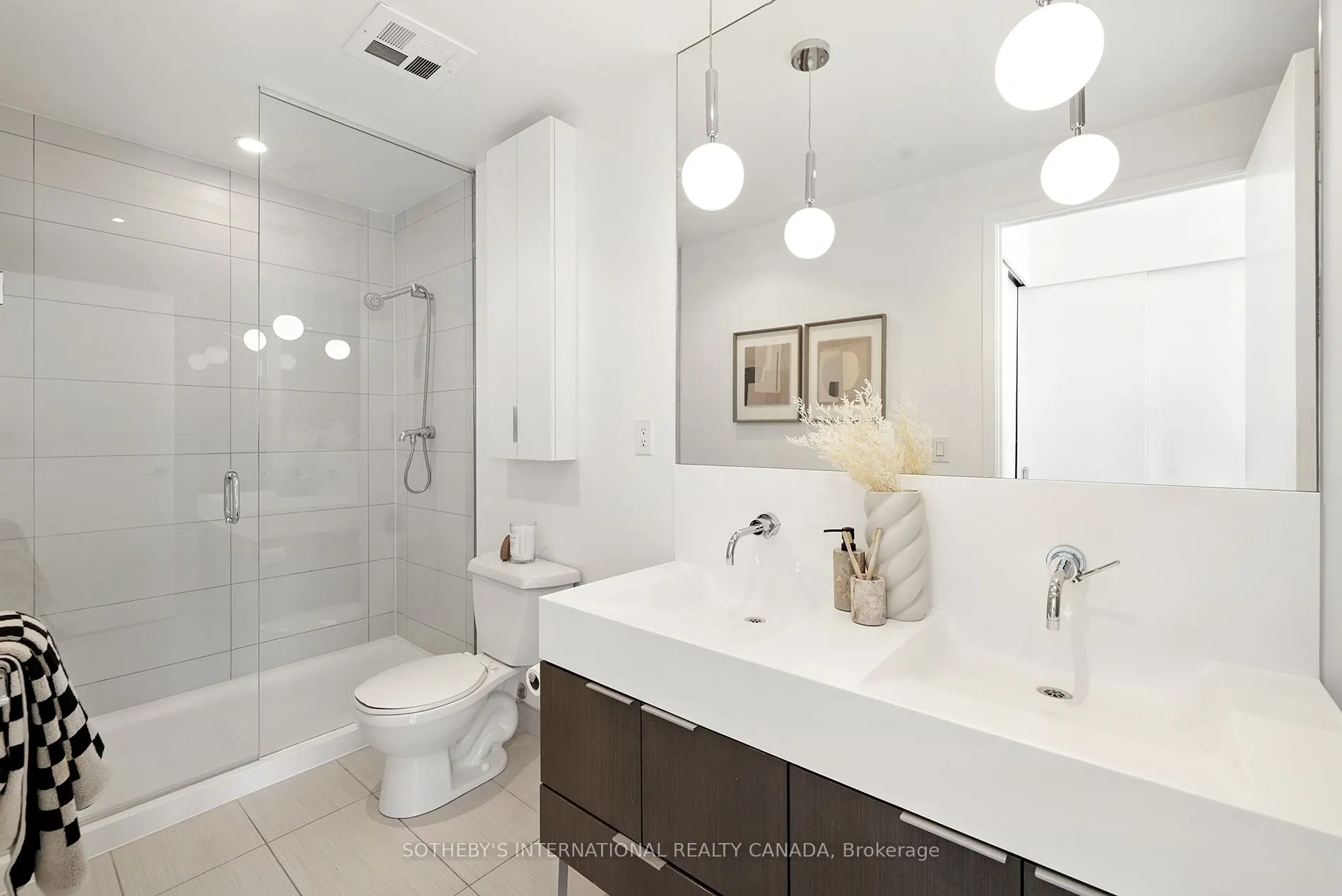 110 Charles Street E, #4207