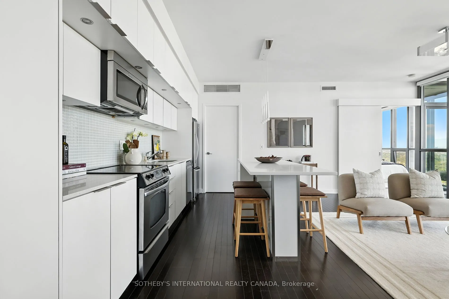 110 Charles Street E, #4207