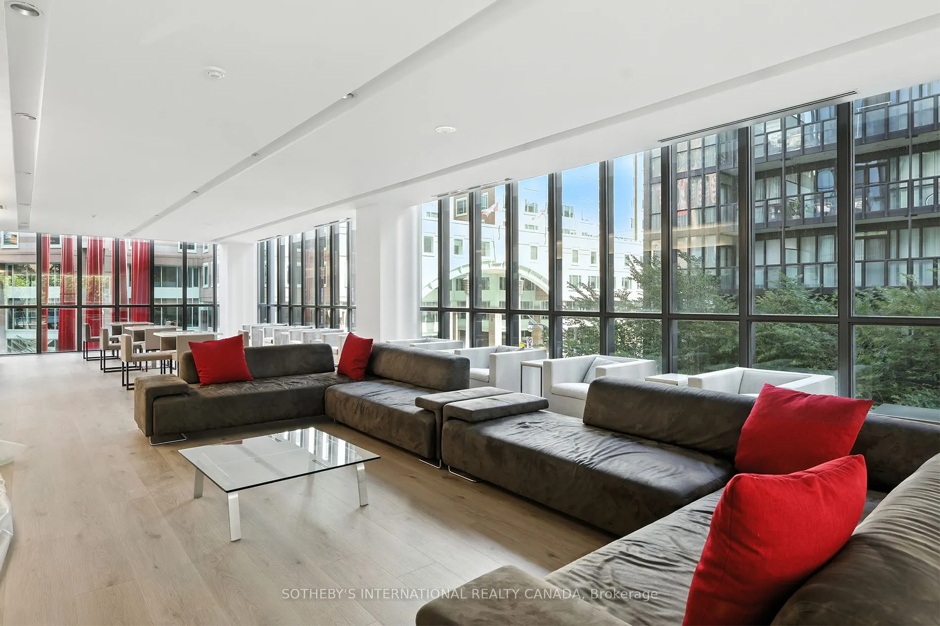 110 Charles Street E, #4207