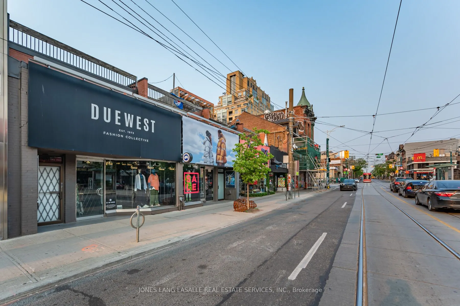 433 Queen Street W