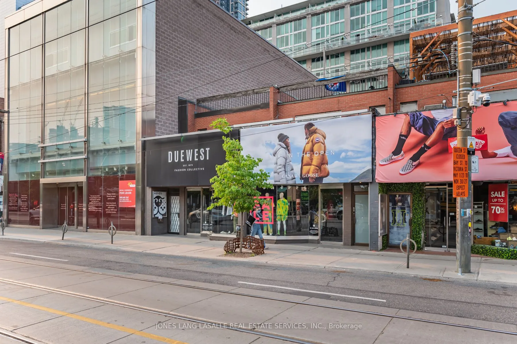 433 Queen Street W