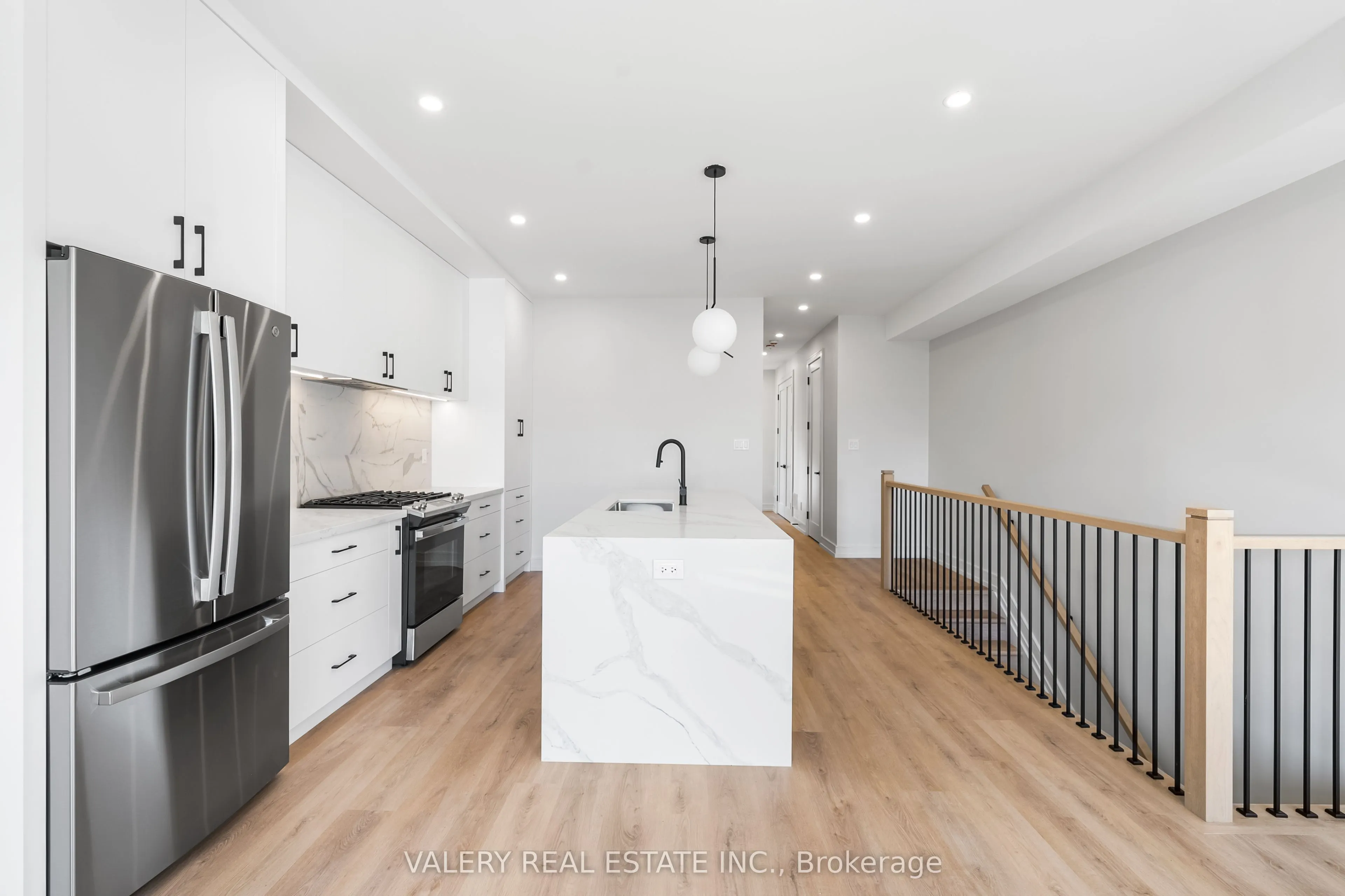158 Dovercourt Road, #3