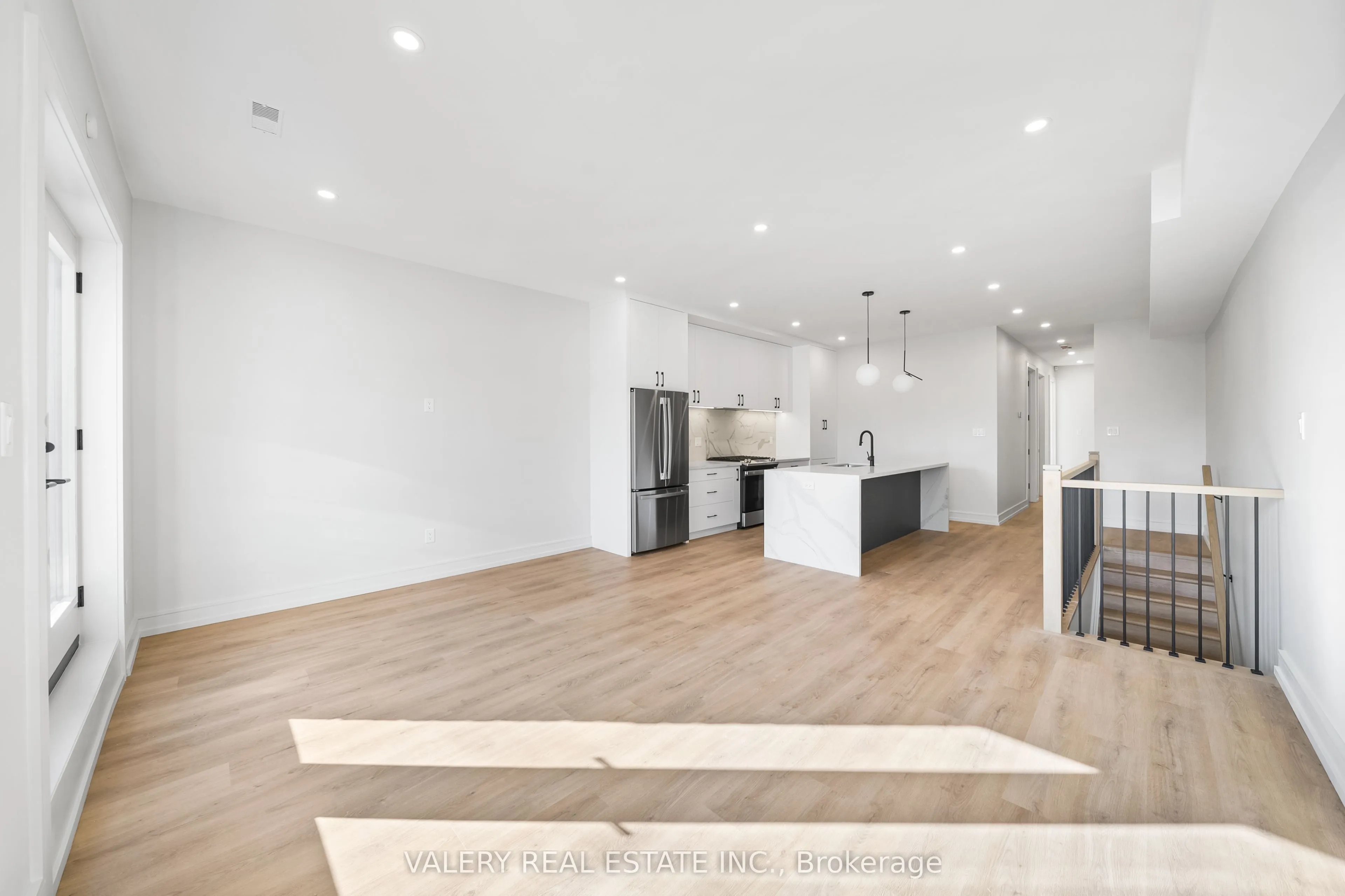 158 Dovercourt Road, #3
