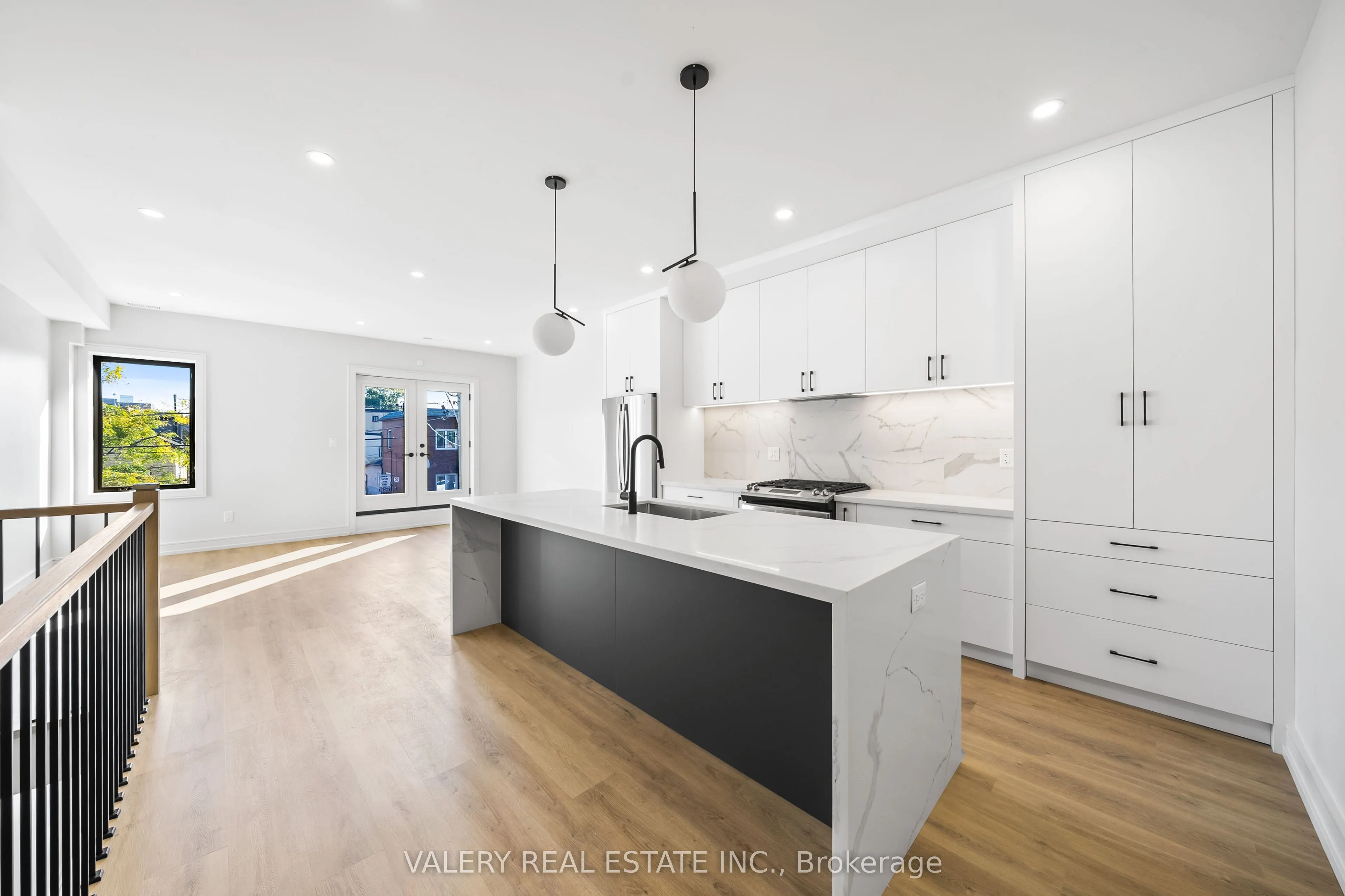 158 Dovercourt Road, #3