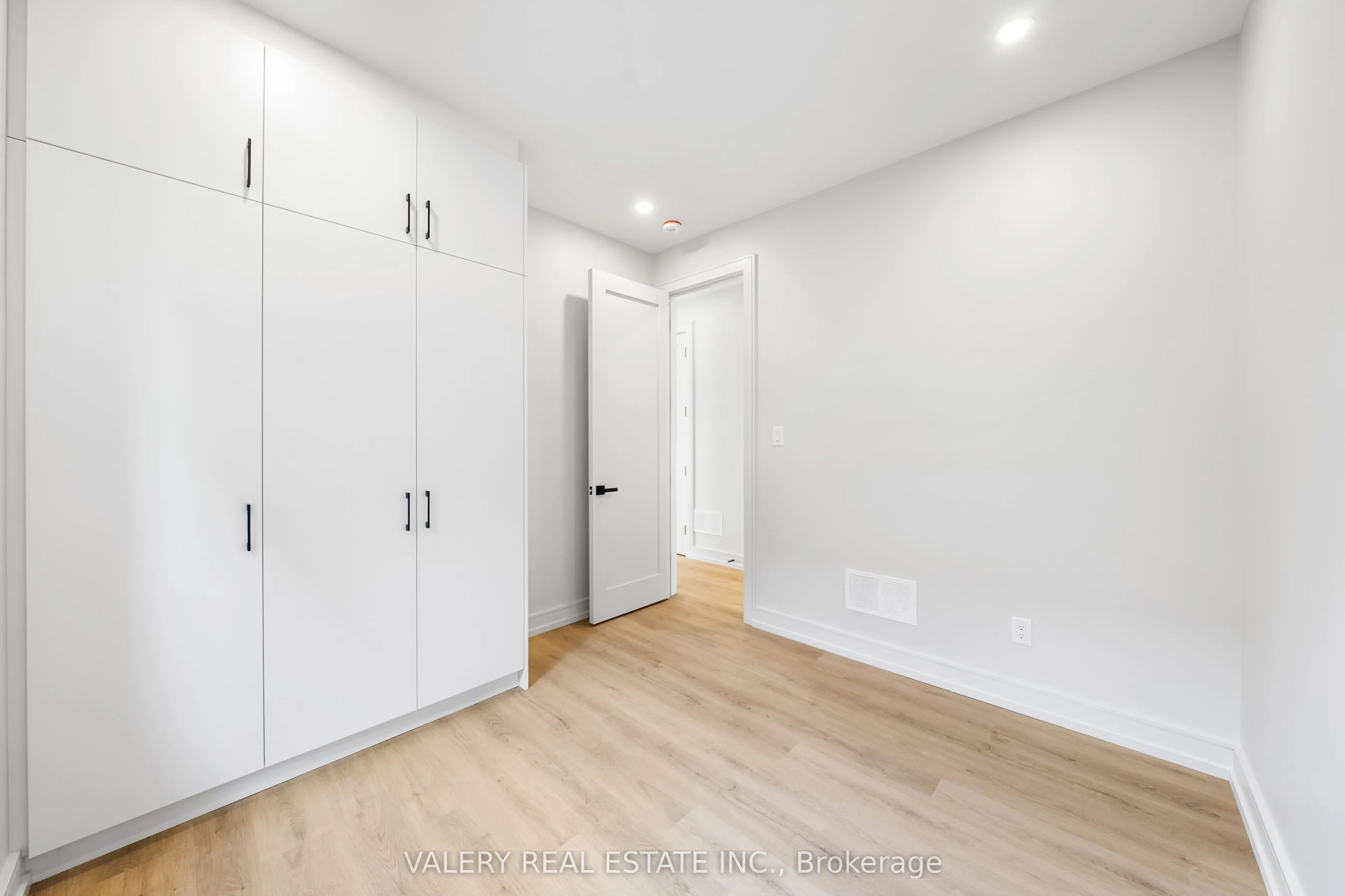 158 Dovercourt Road, #3