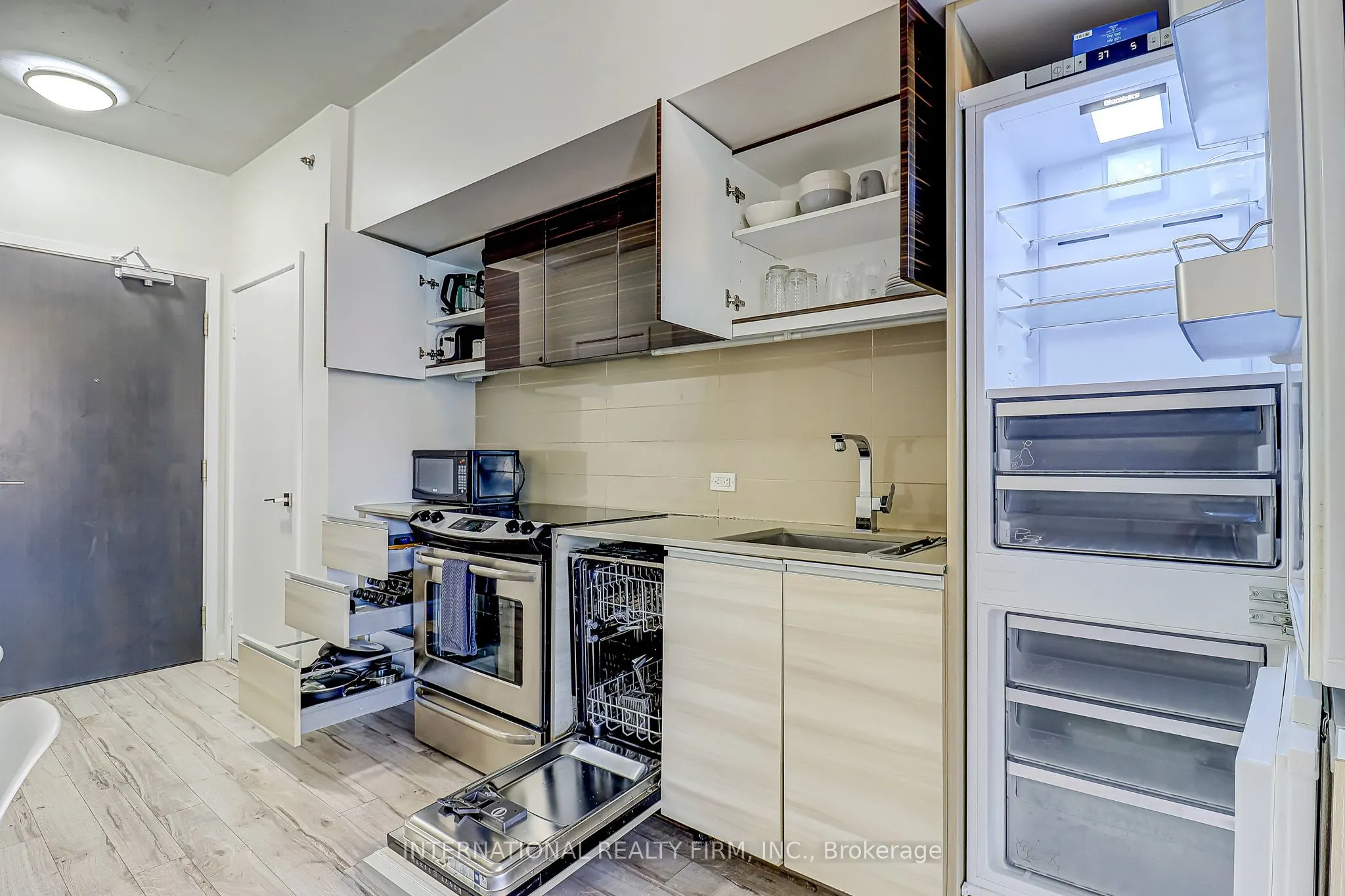 20 Minowan Miikan Lane, #604