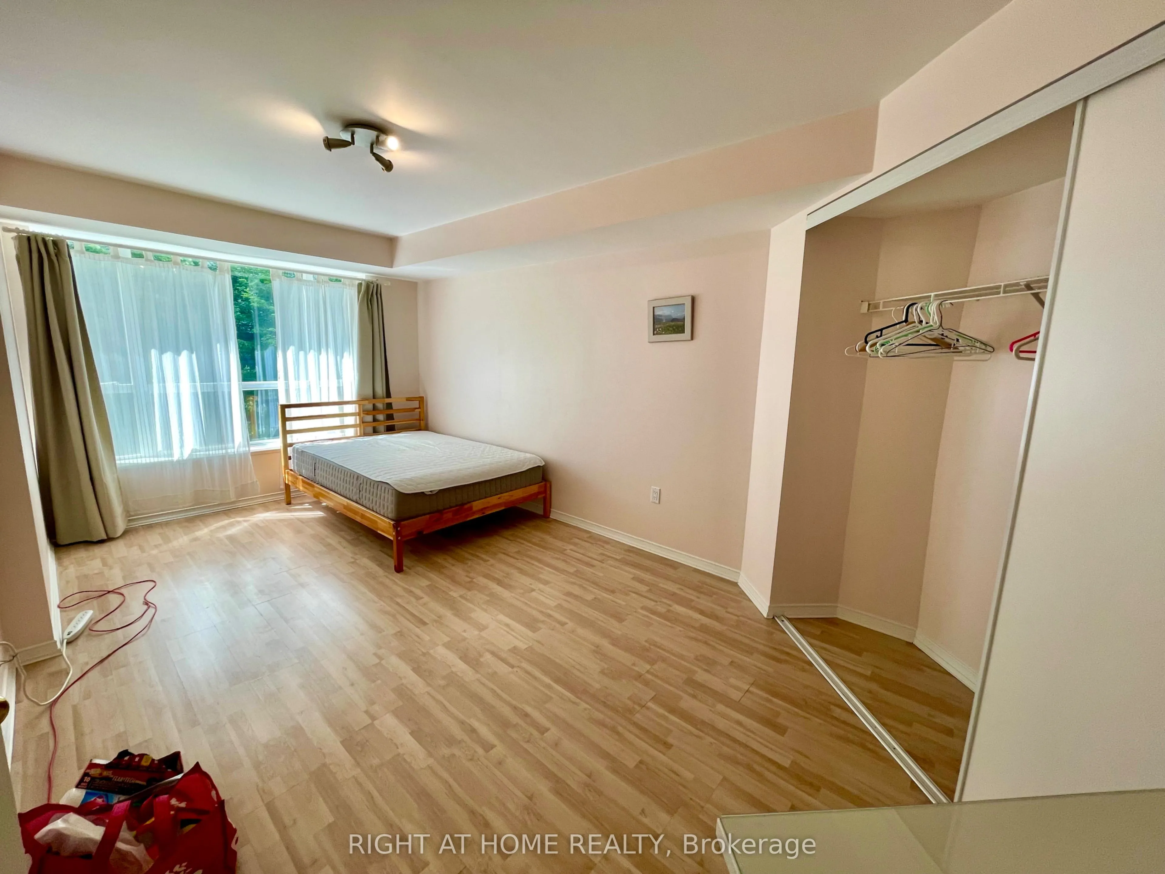 887 Bay Street, #305