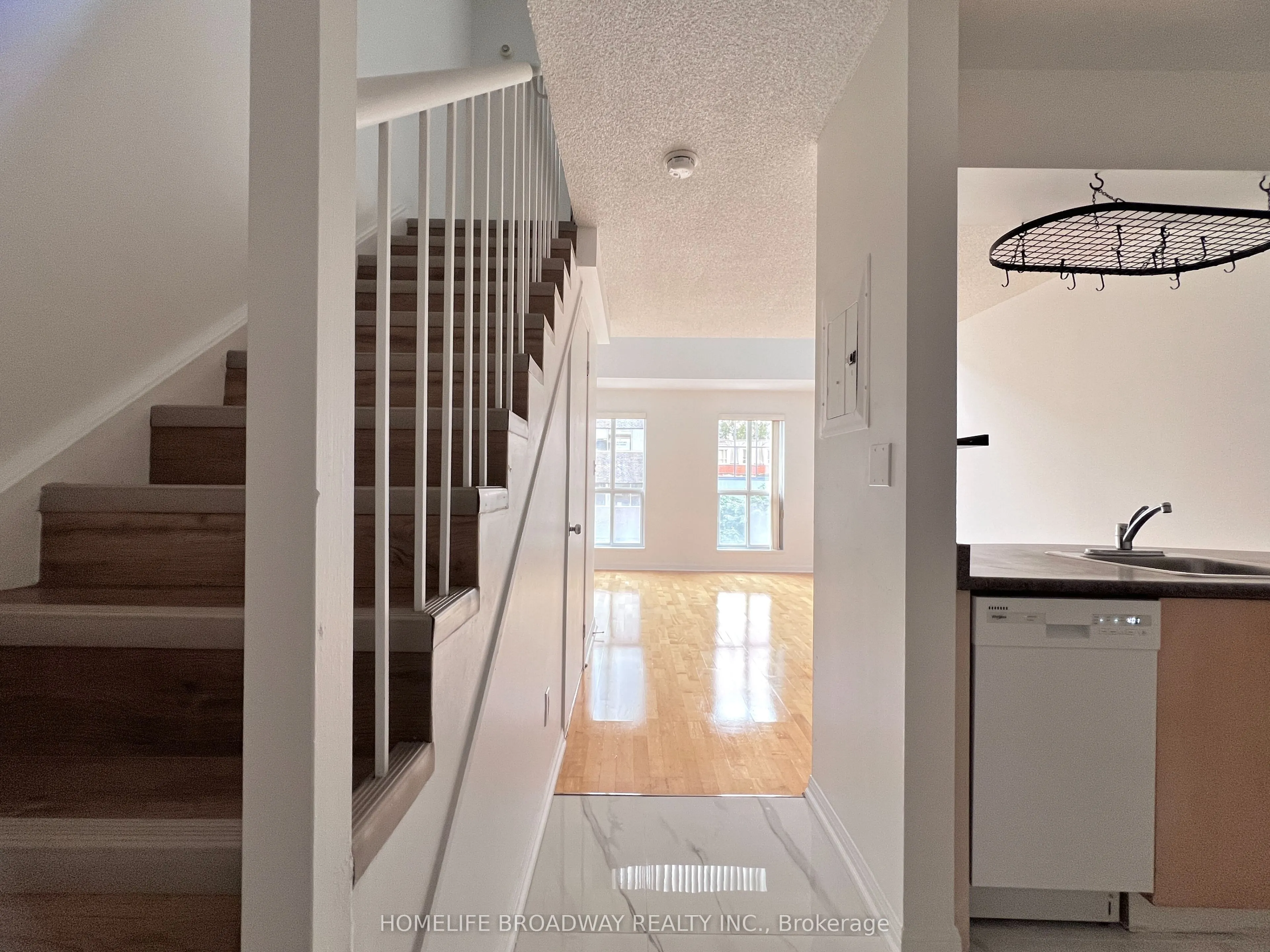 119 Merton Street, #406