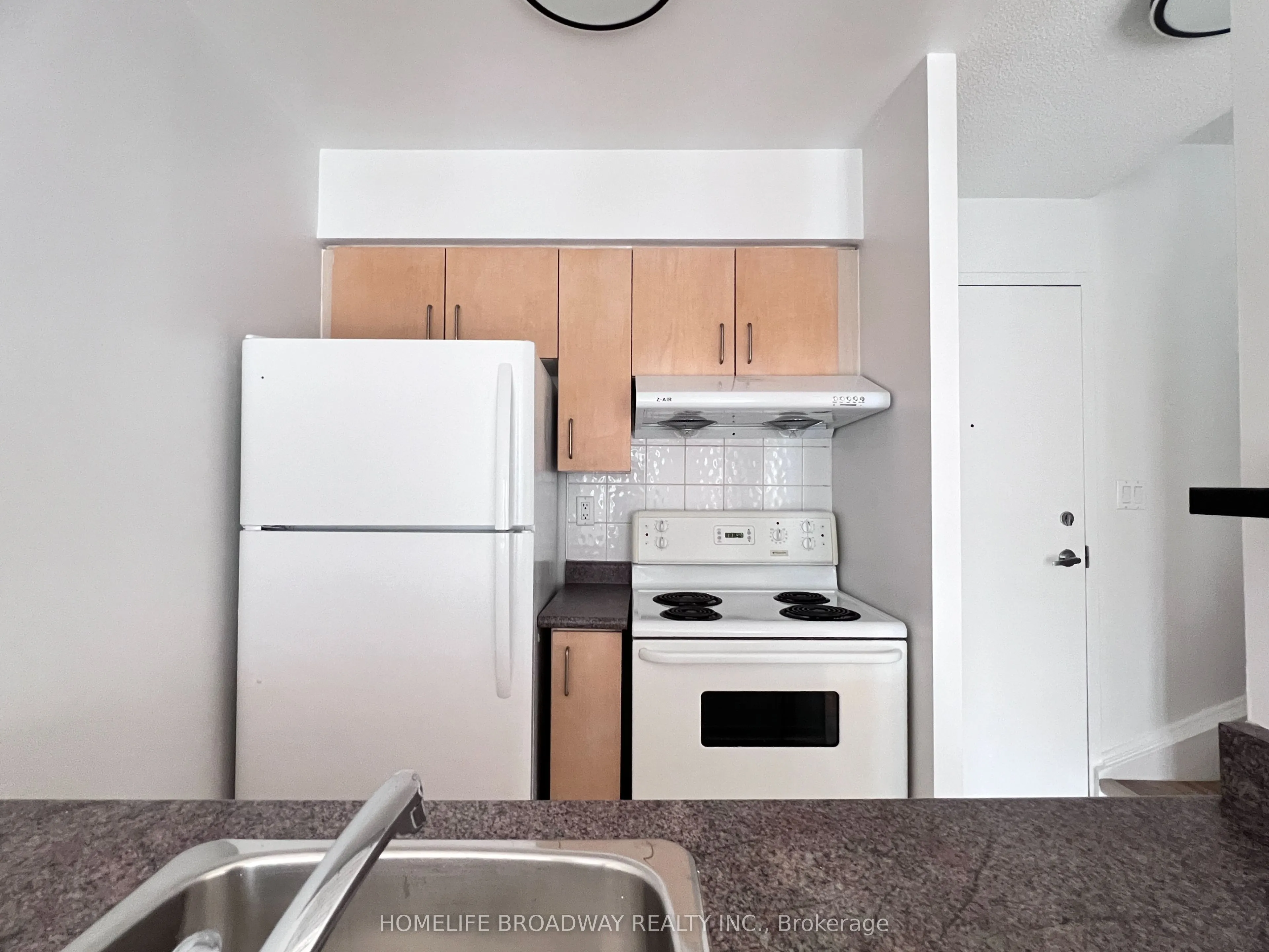 119 Merton Street, #406