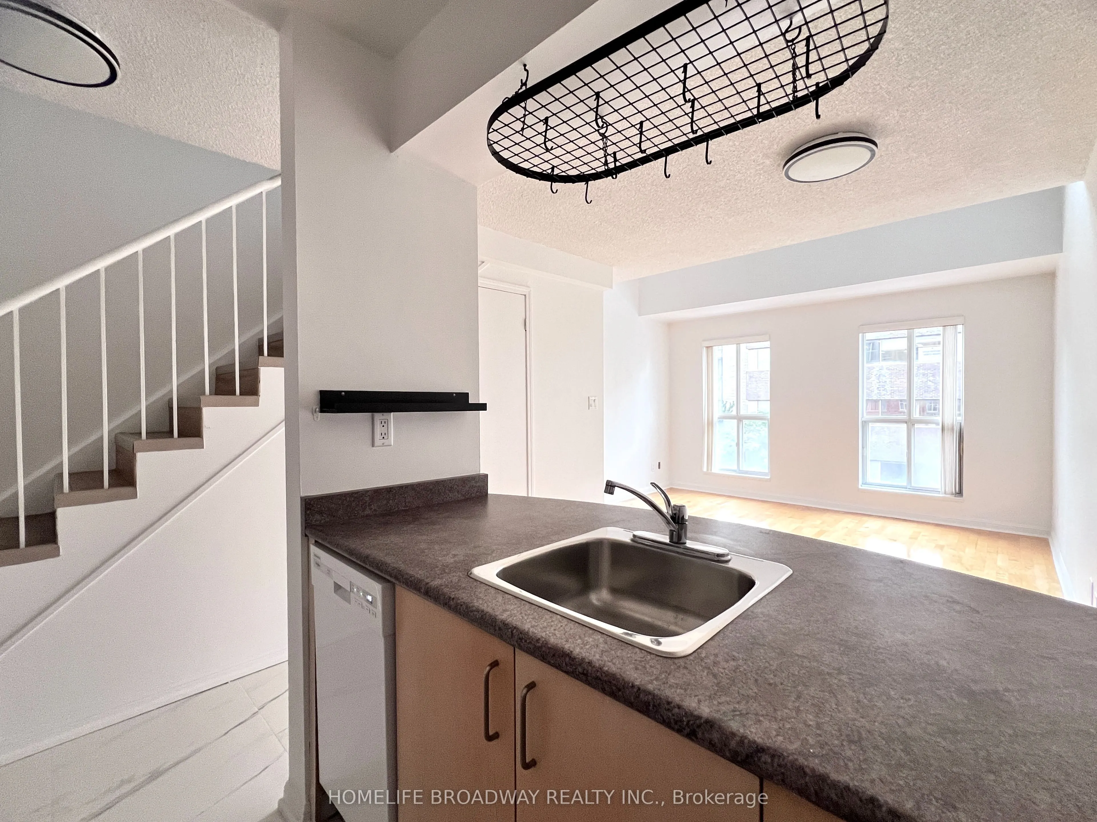 119 Merton Street, #406