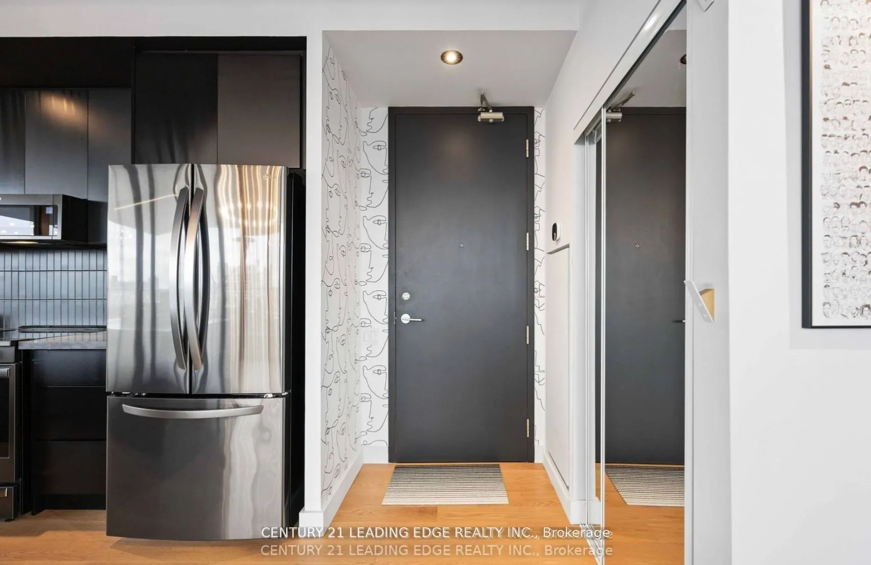 33 Mill Street, #807