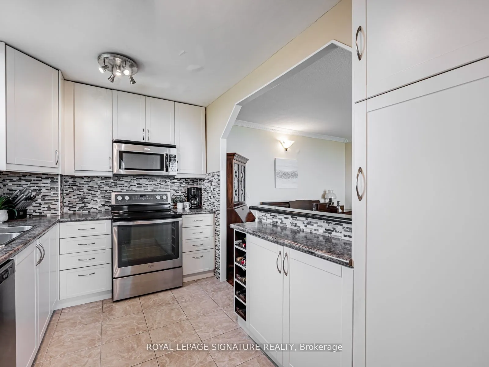 60 Pavane Linkway, #1914