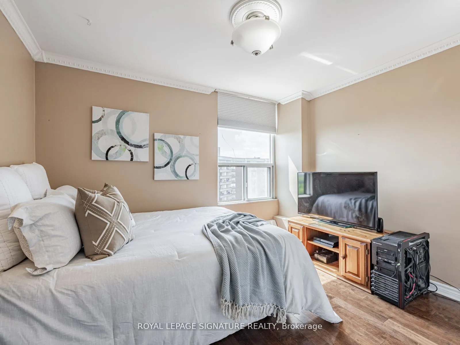 60 Pavane Linkway, #1914