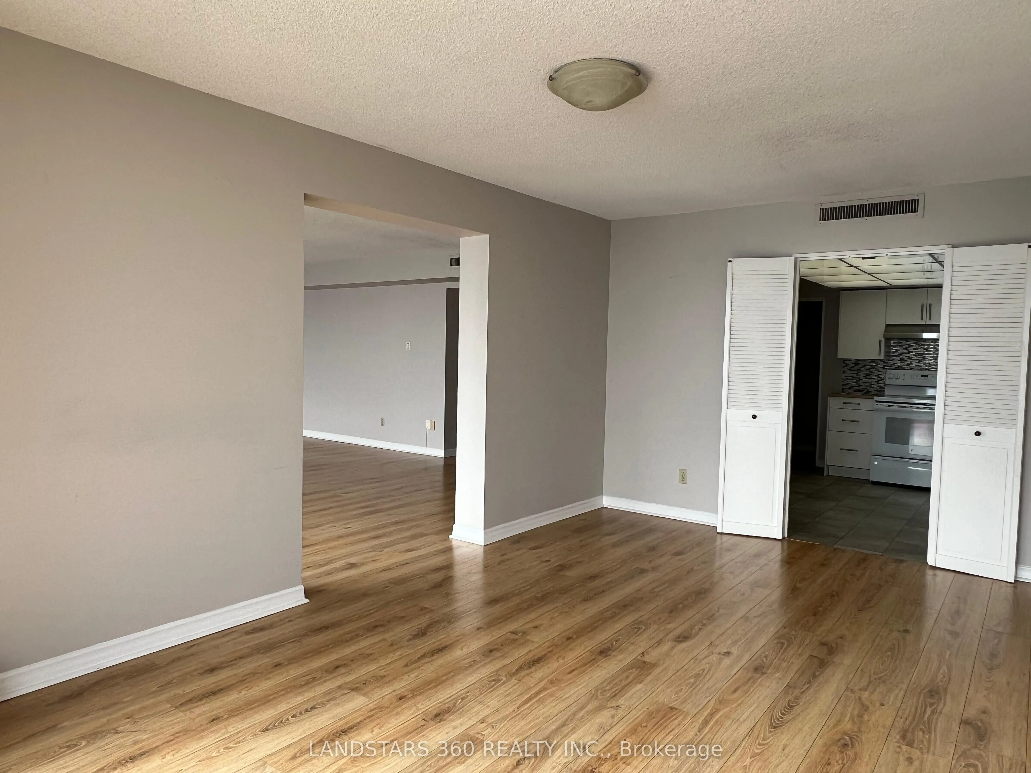 55 Harbour Square, #3311