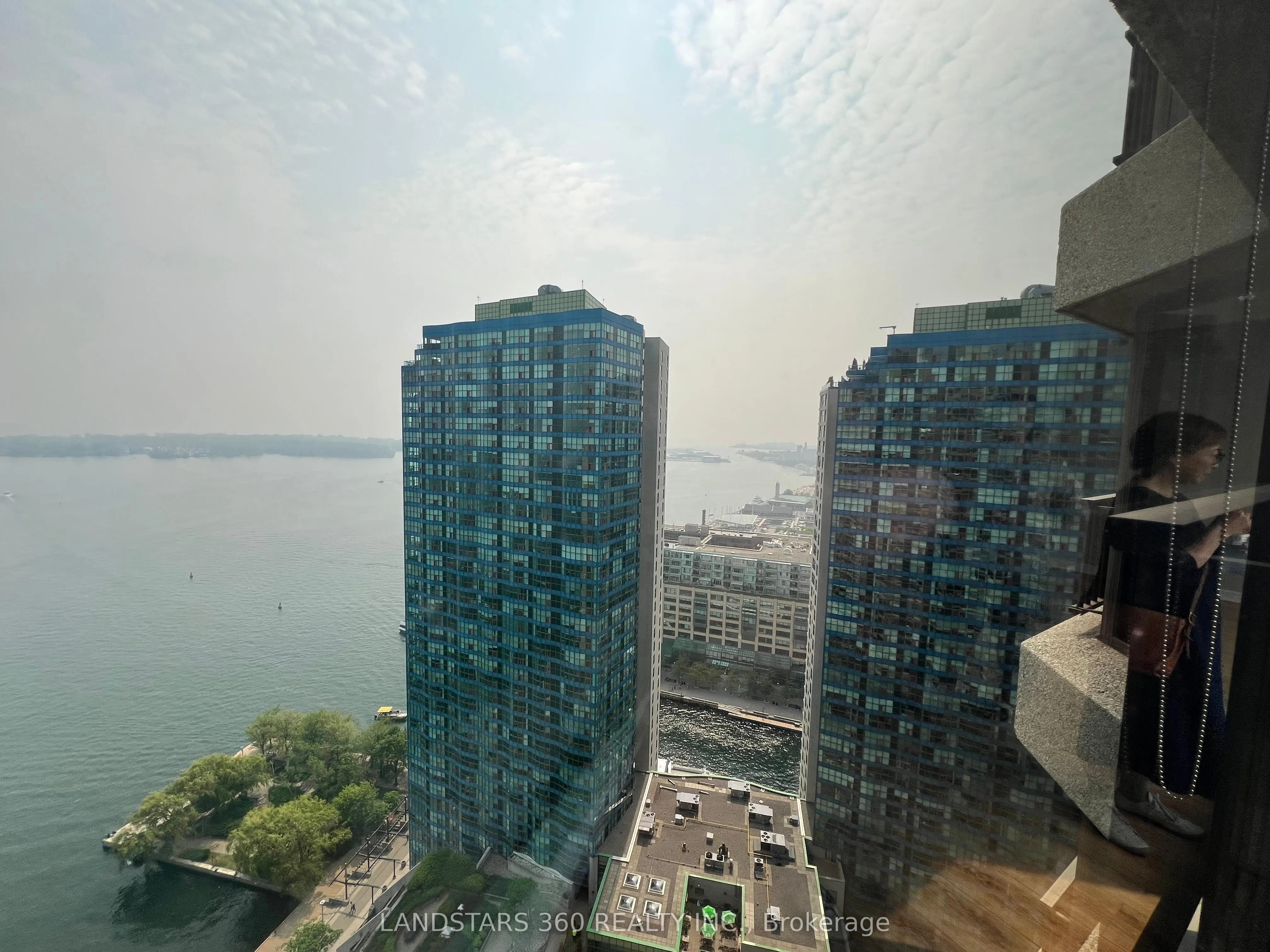 55 Harbour Square, #3311