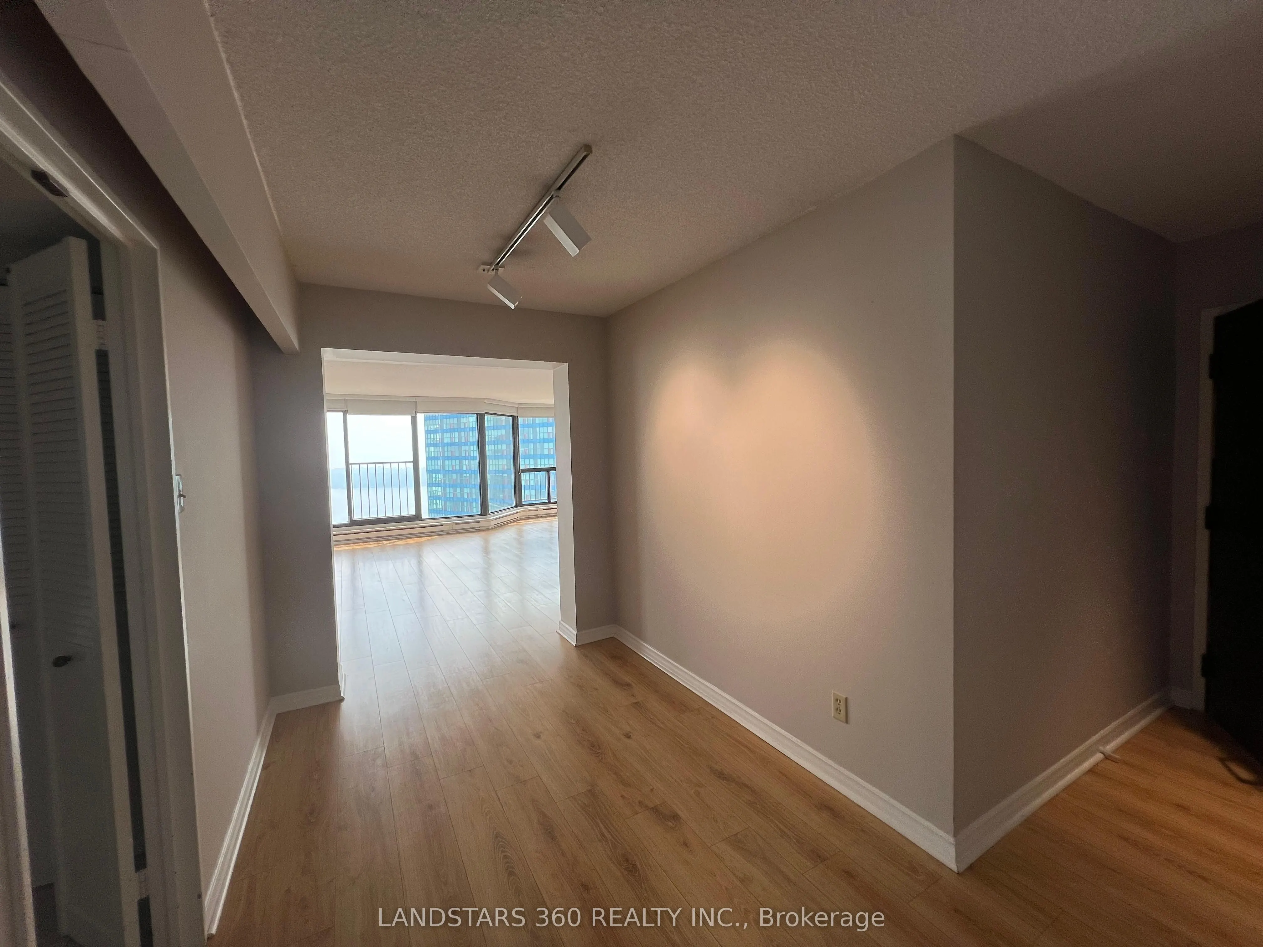 55 Harbour Square, #3311