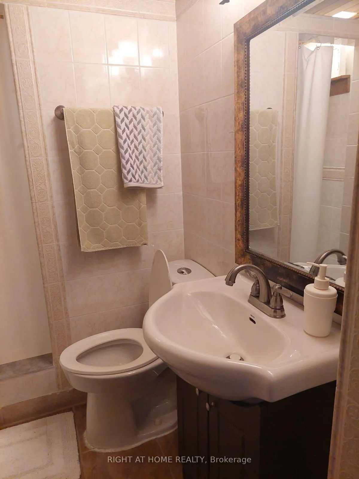 15 Lynnhaven Road, #(Lower Level)