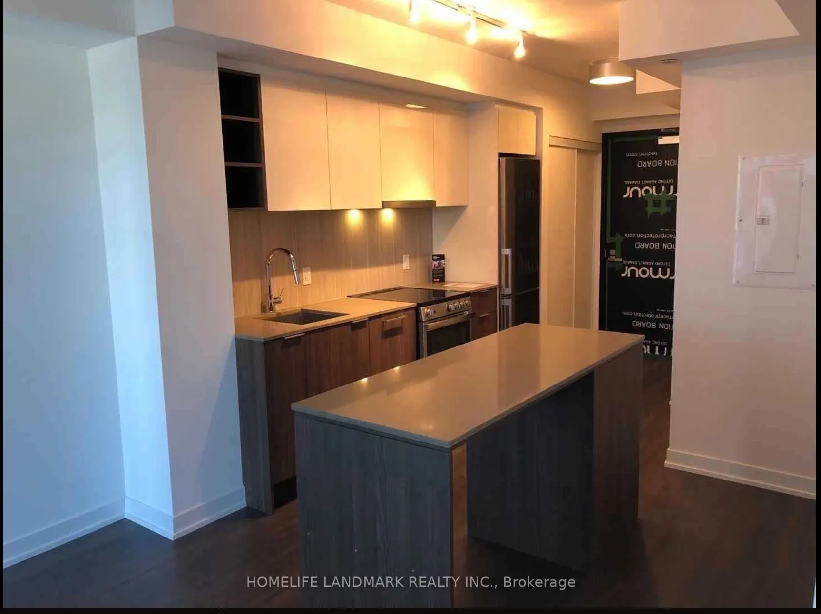 31 Tippett Road, #523