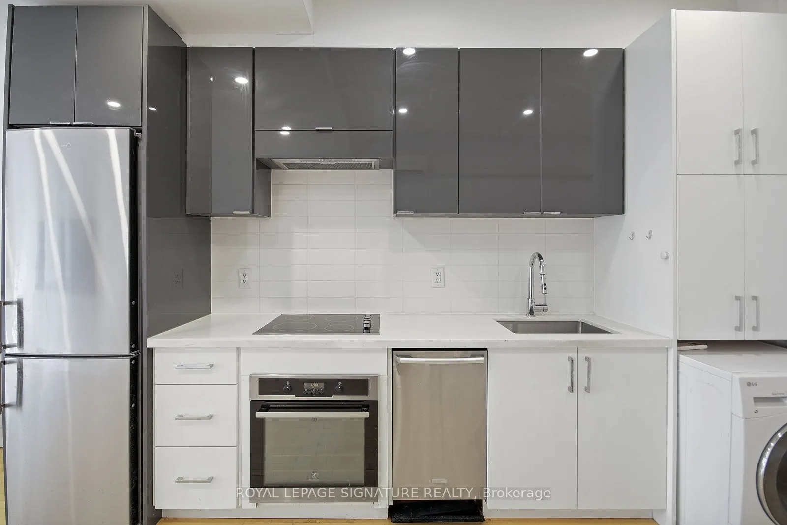 1048 Queen Street W, #Upper