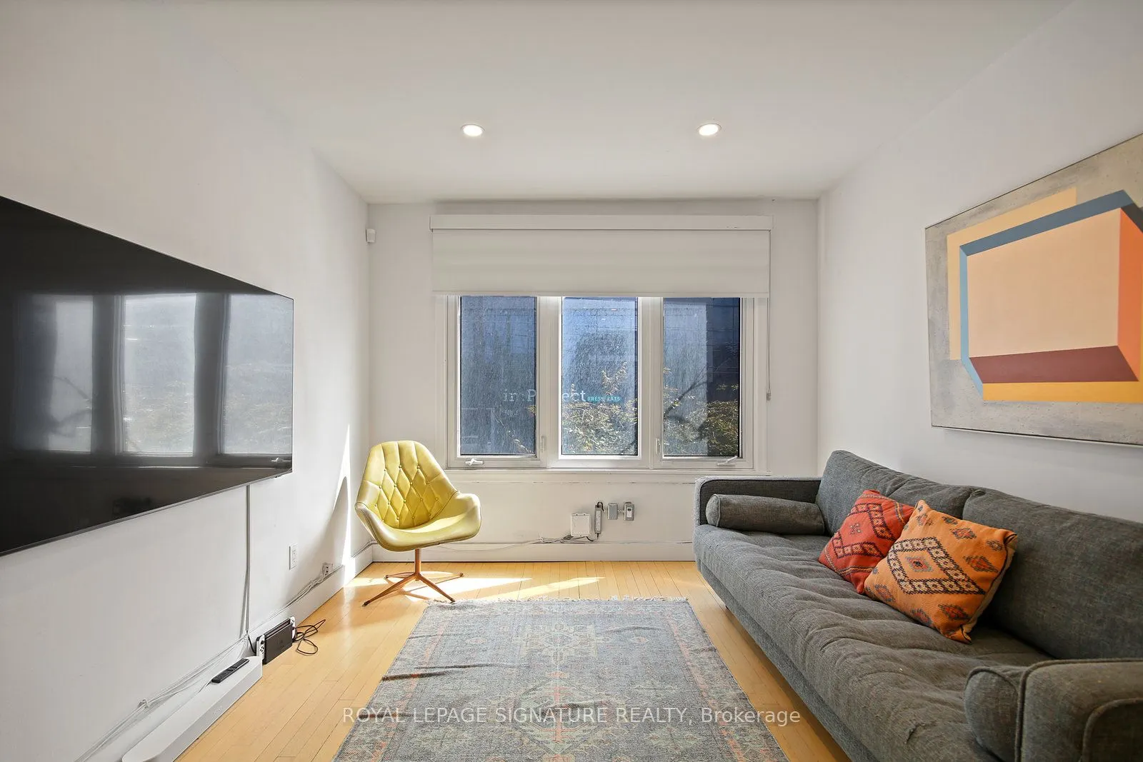 1048 Queen Street W, #Upper