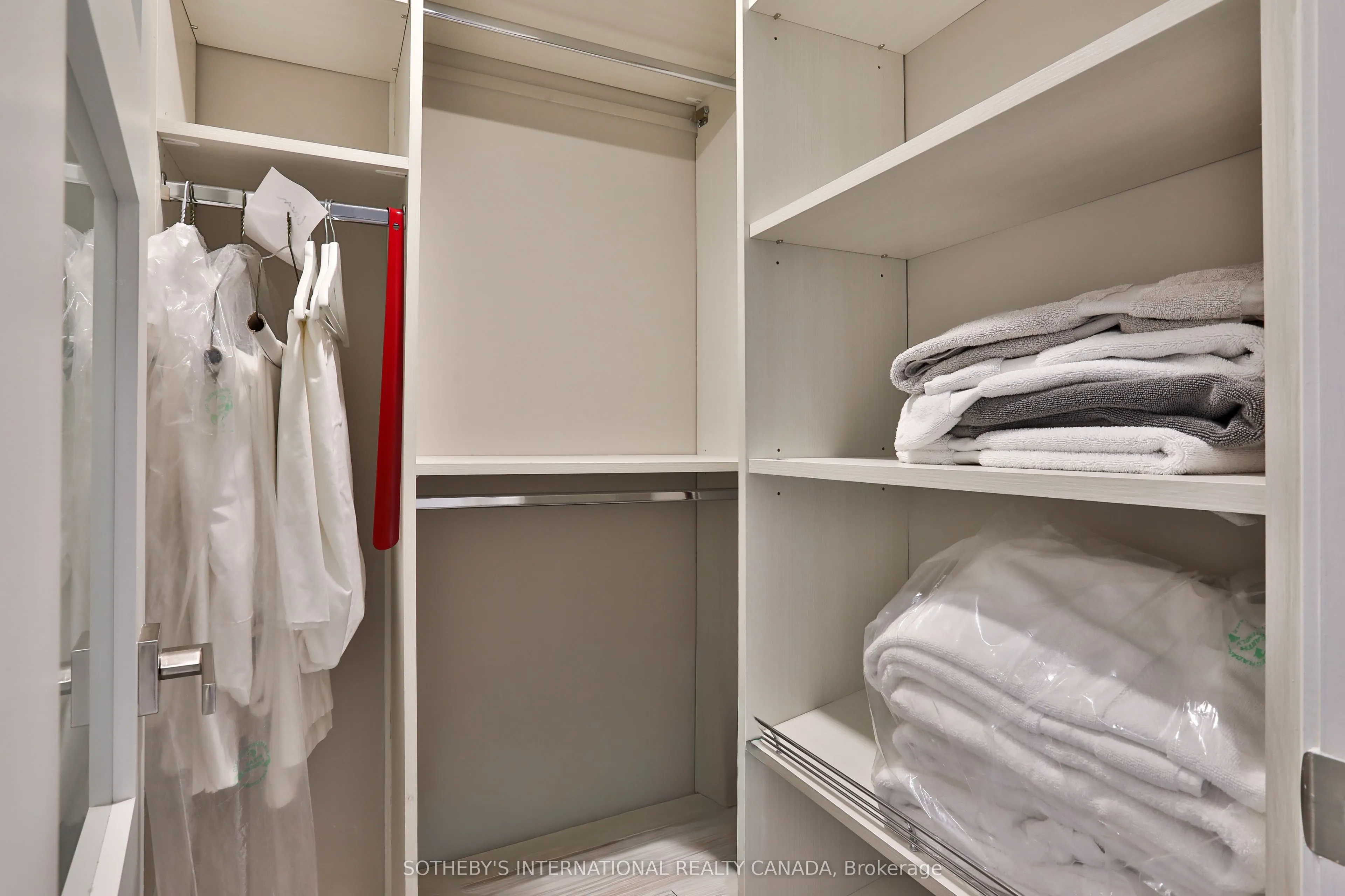 235 St Clair Avenue W, #301
