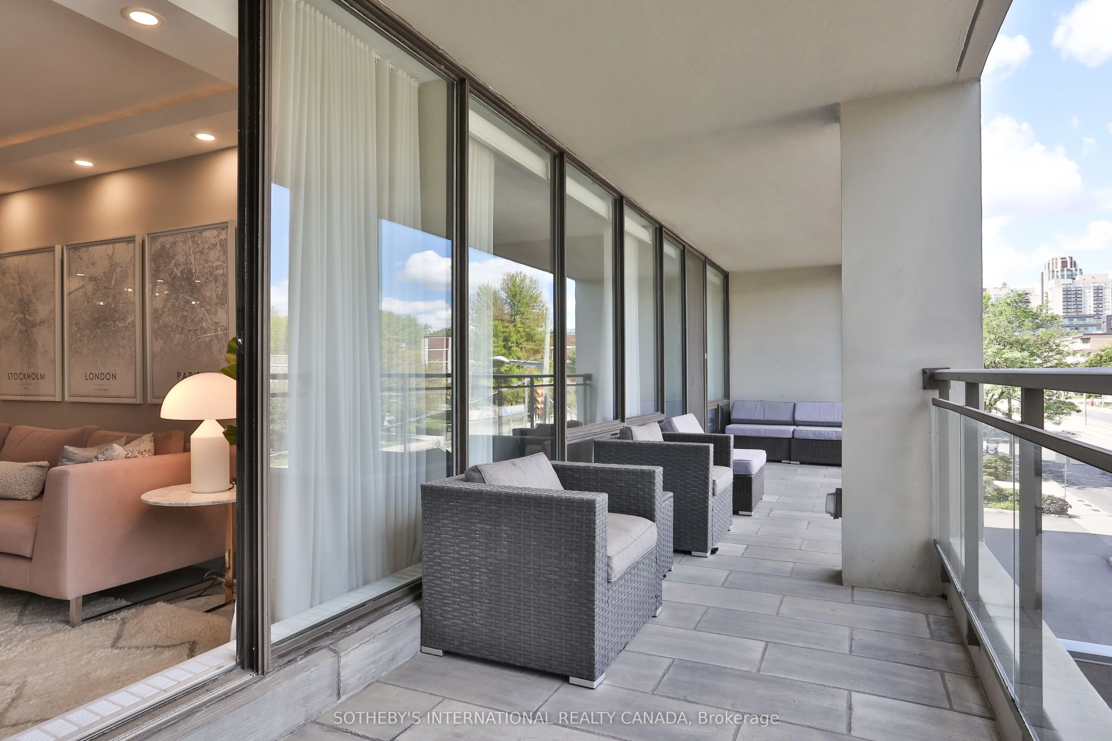 235 St Clair Avenue W, #301