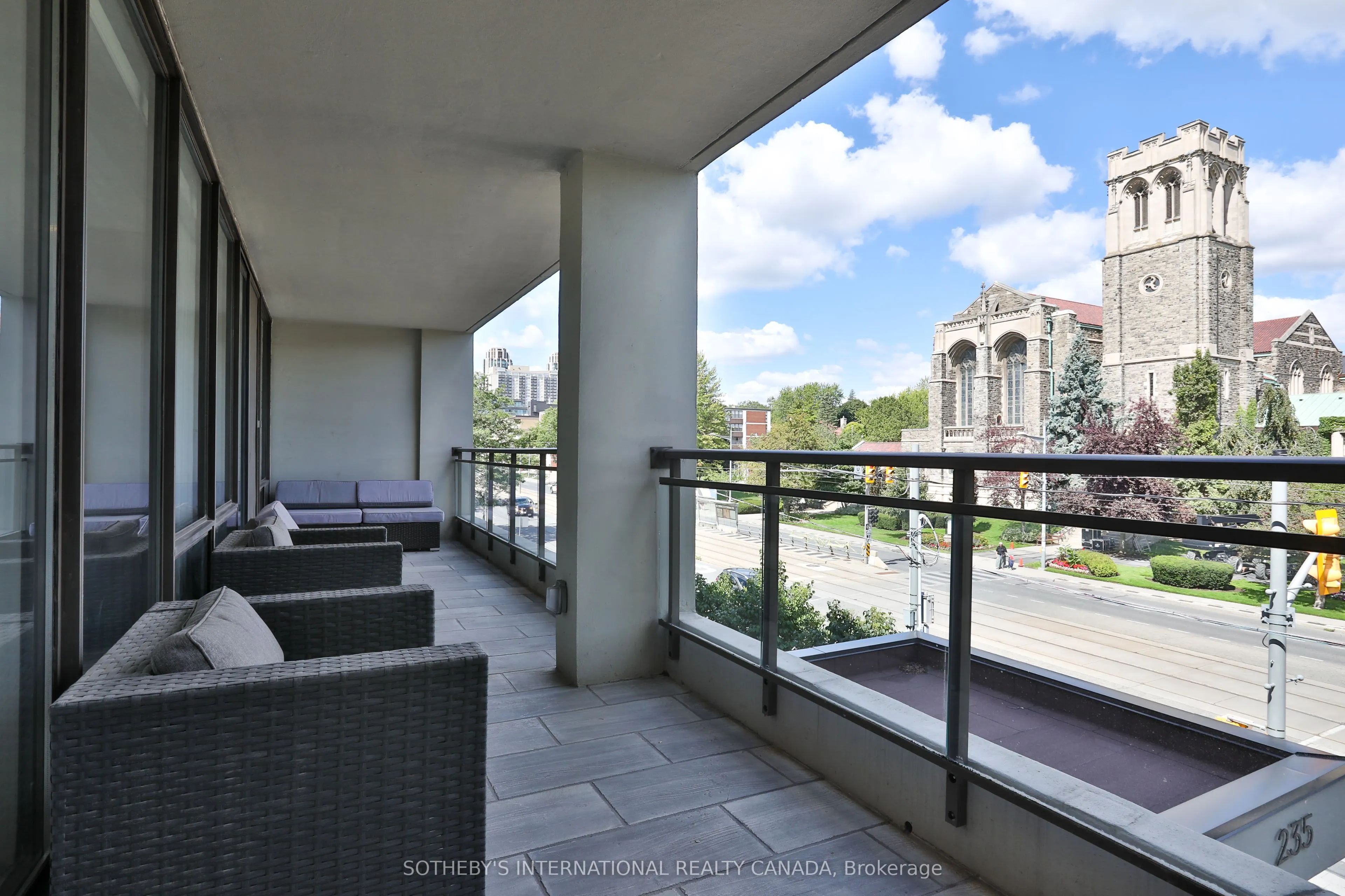 235 St Clair Avenue W, #301