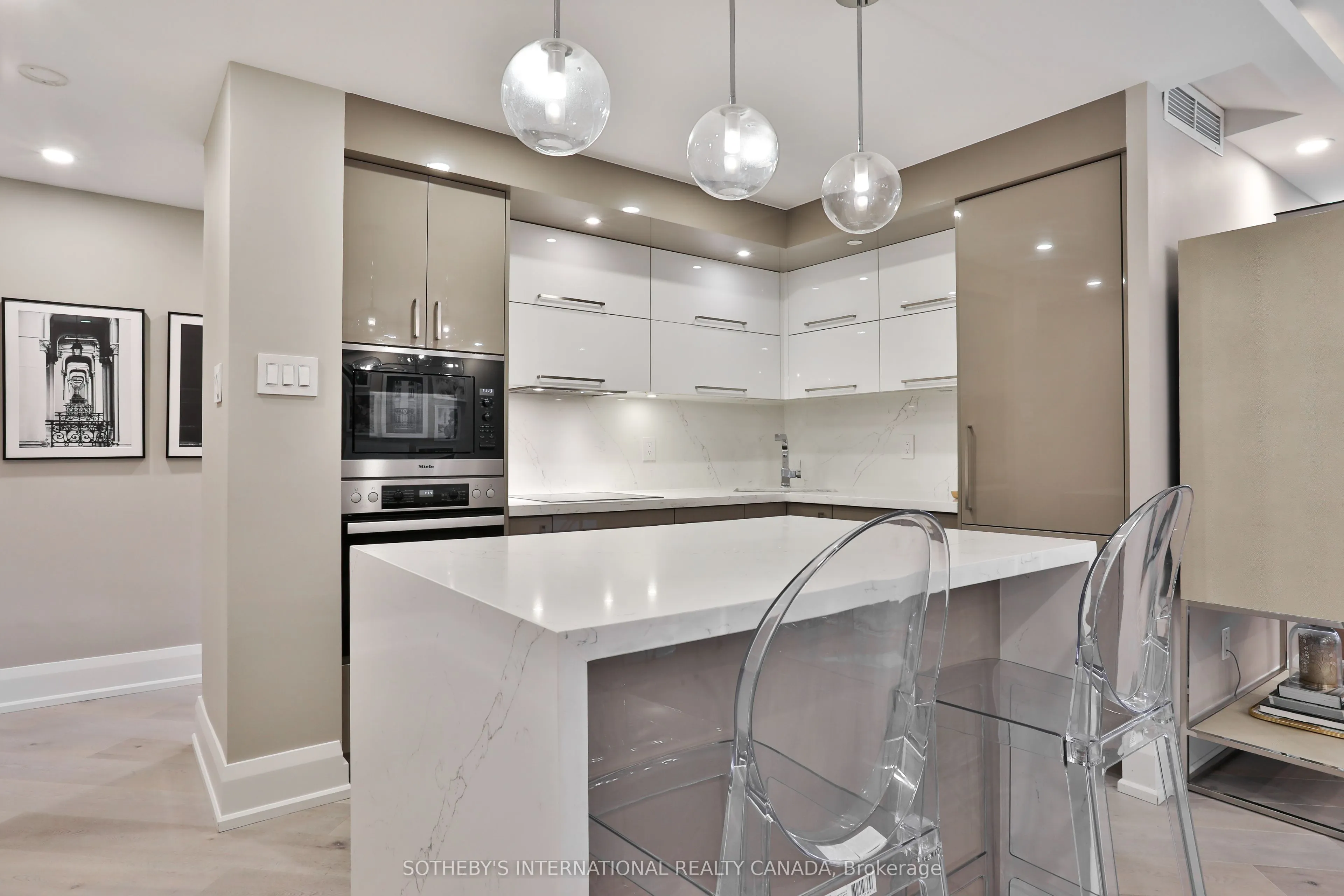 235 St Clair Avenue W, #301
