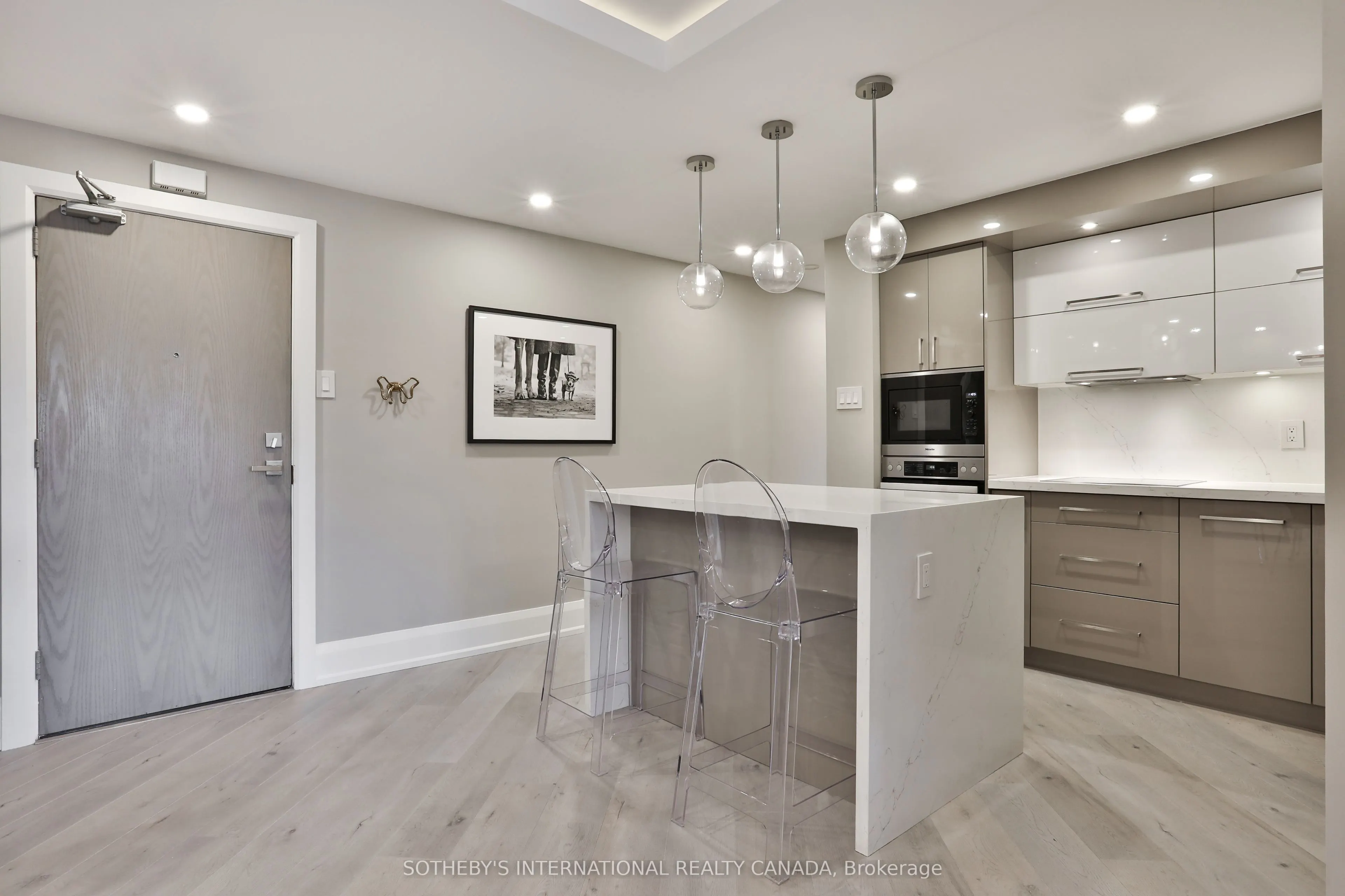 235 St Clair Avenue W, #301