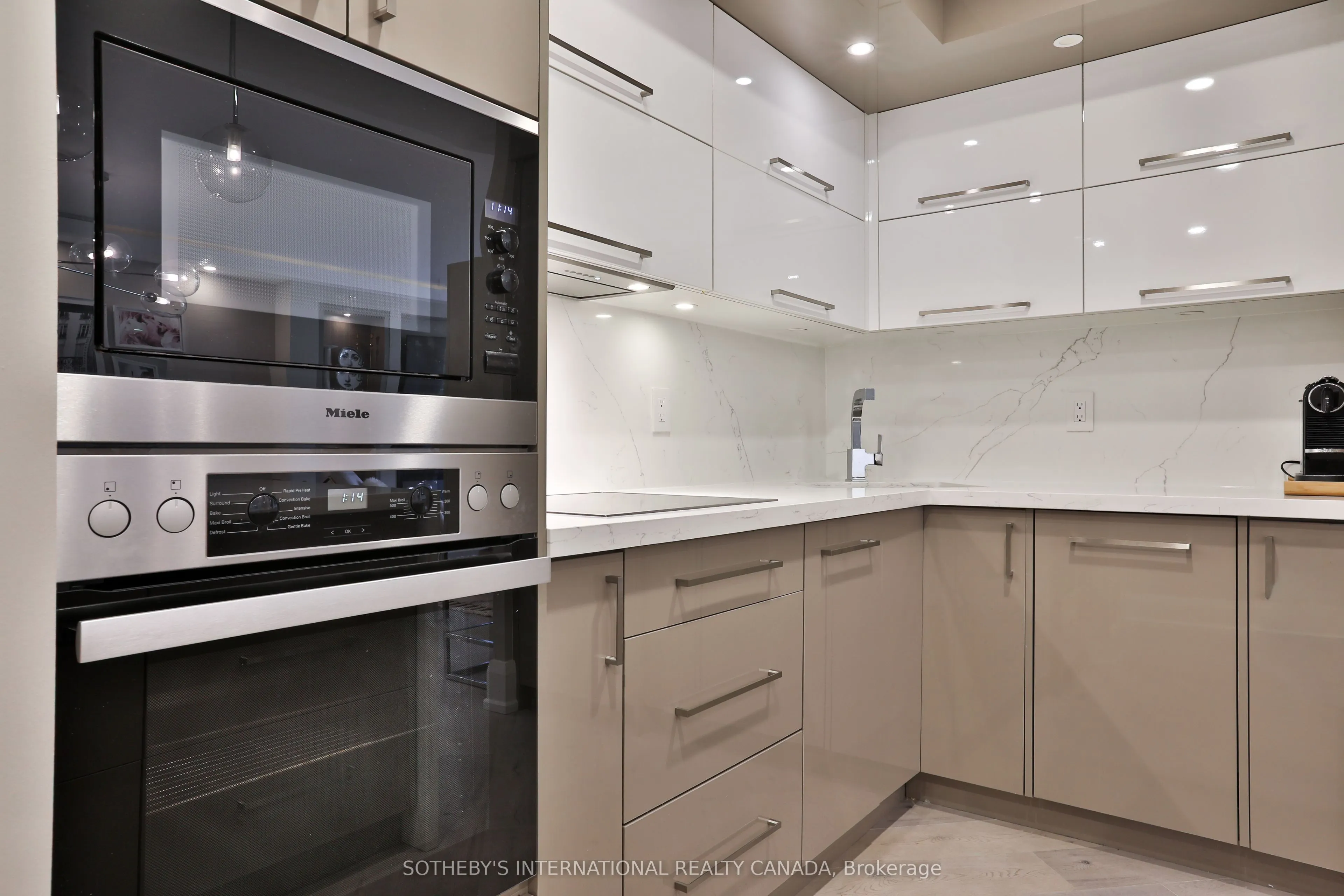 235 St Clair Avenue W, #301