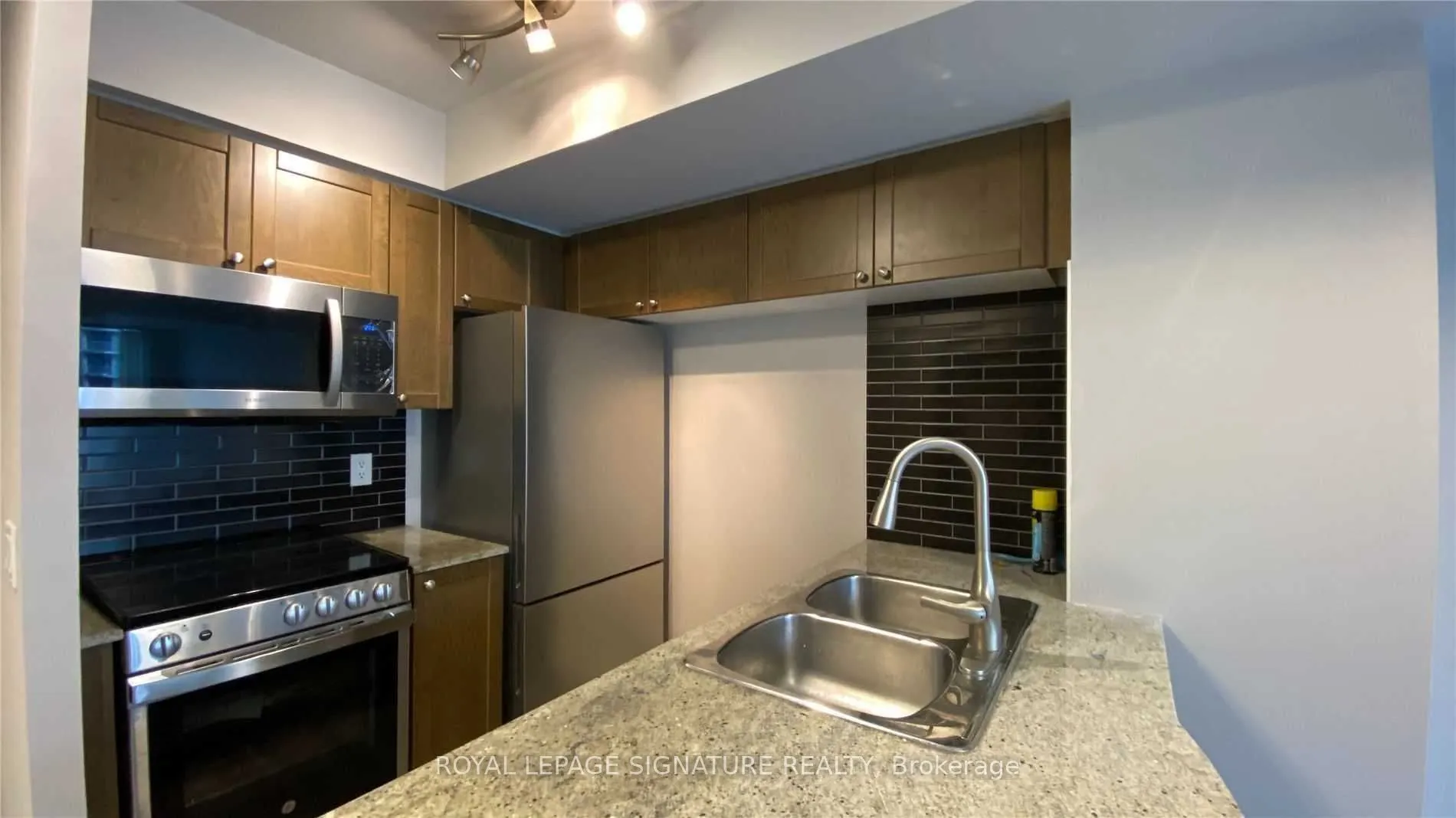 763 Bay Street, #1215
