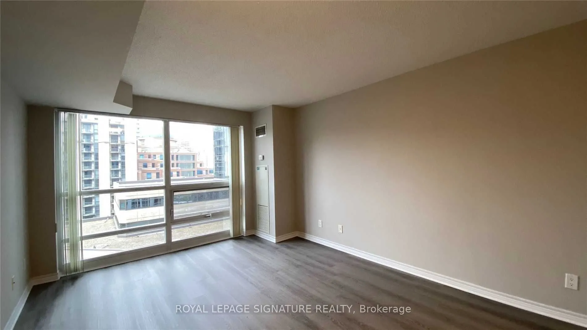 763 Bay Street, #1215