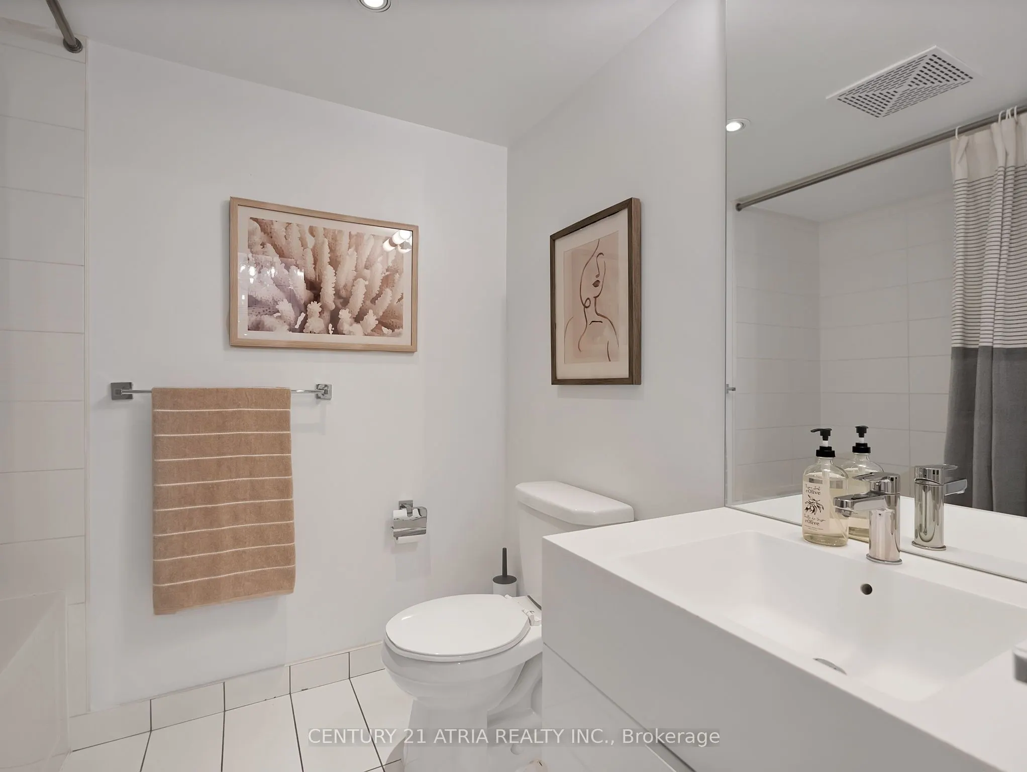 15 Iceboat Terrace, #2103