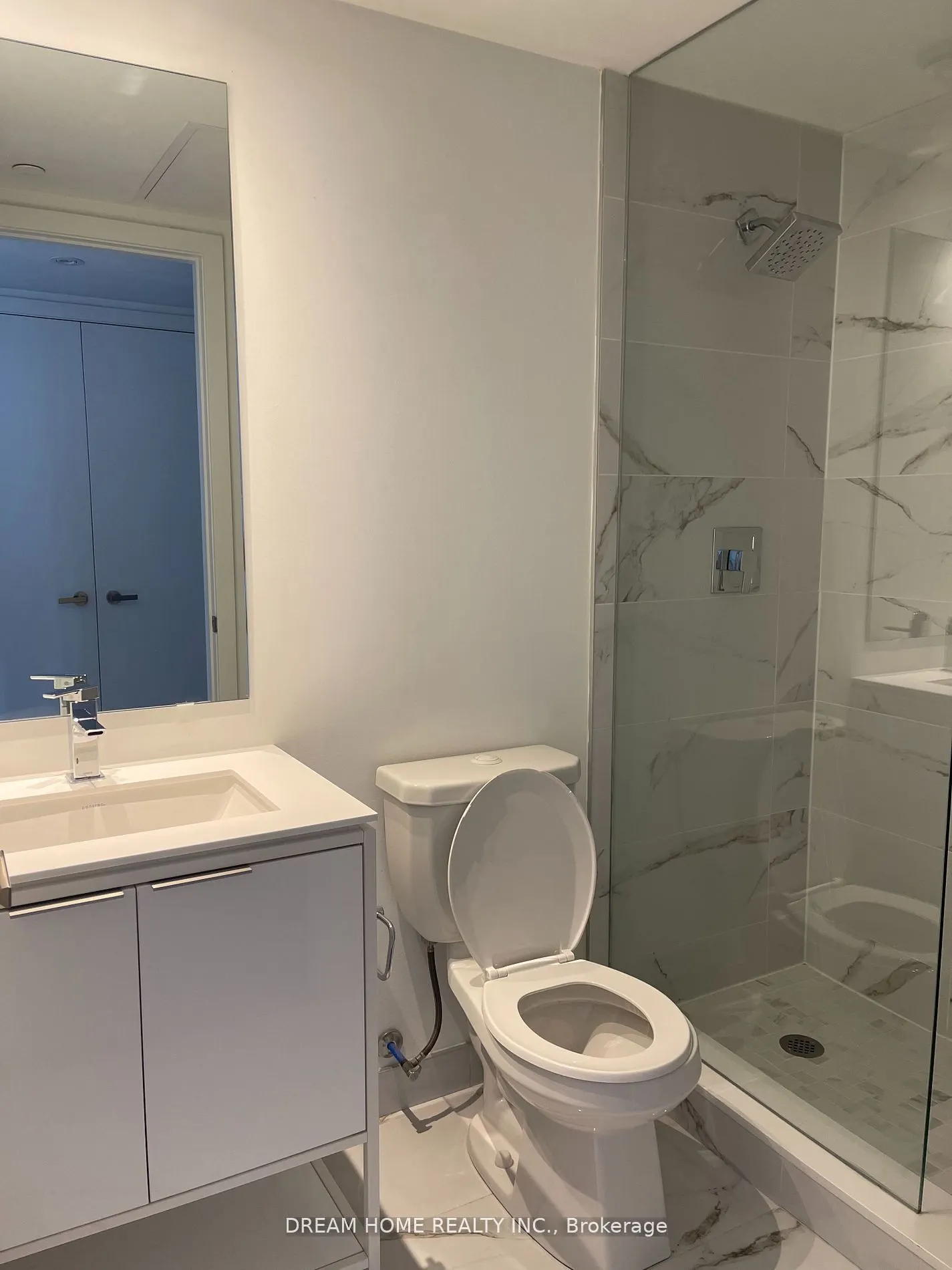 77 Shuter Street, #1006
