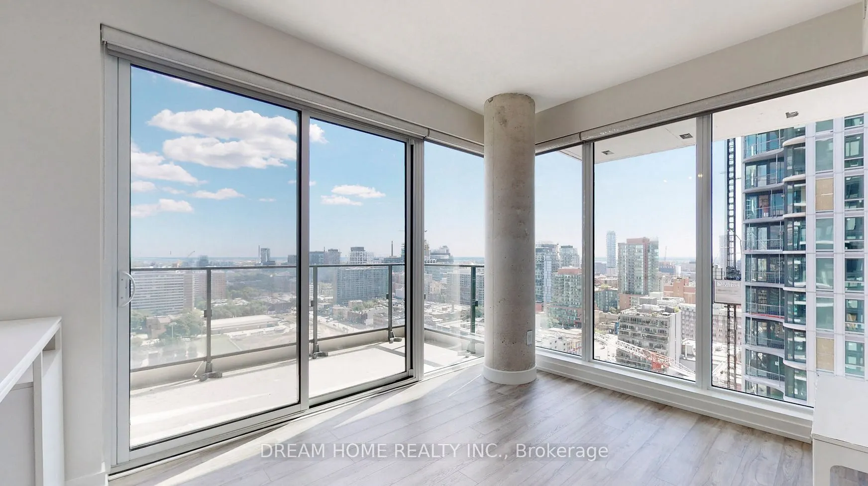 77 Shuter Street, #1006