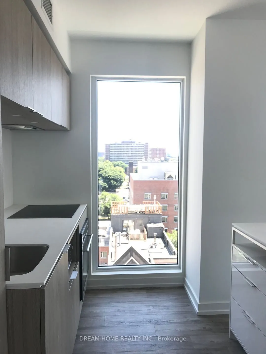 77 Shuter Street, #1006