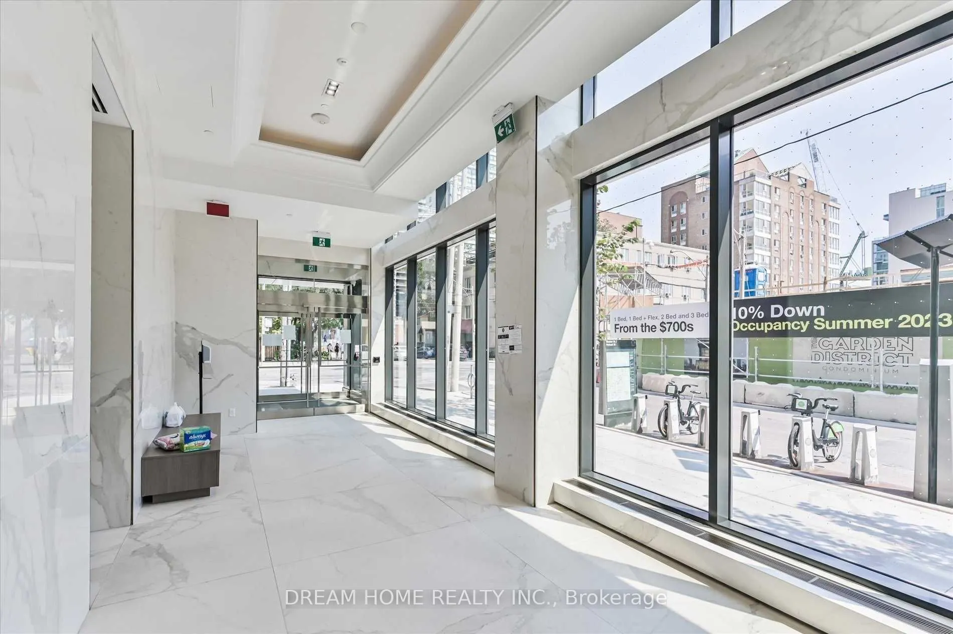 77 Shuter Street, #1006