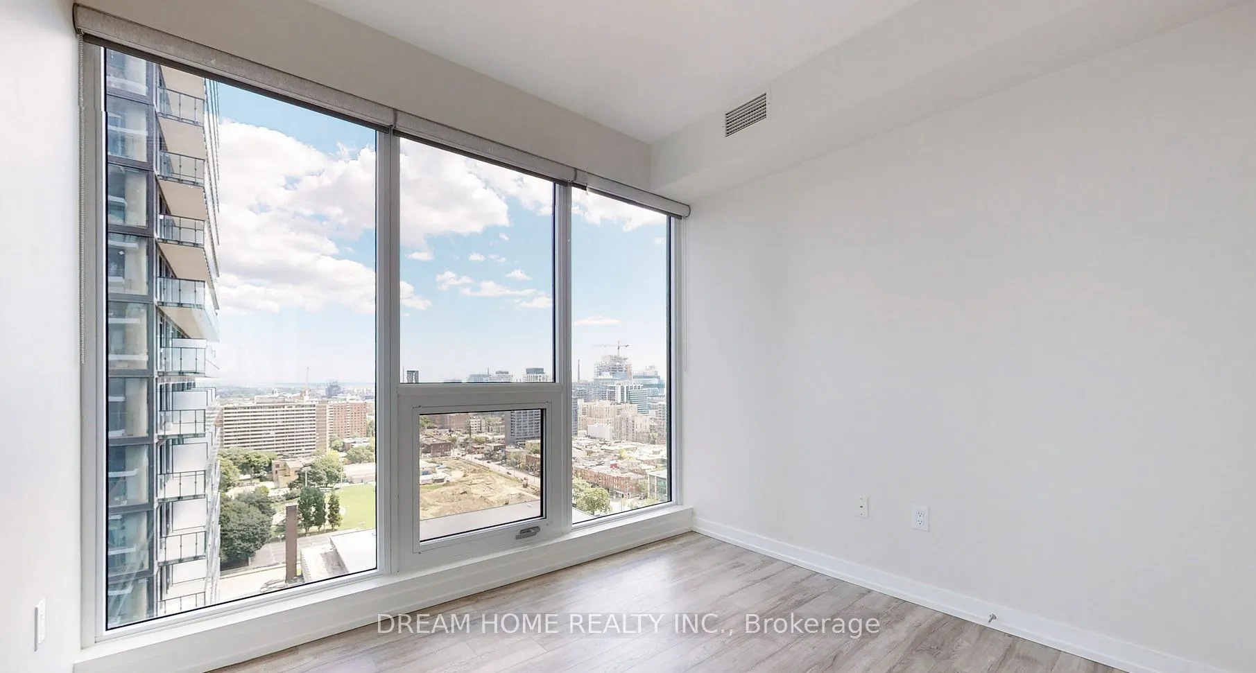 77 Shuter Street, #1006