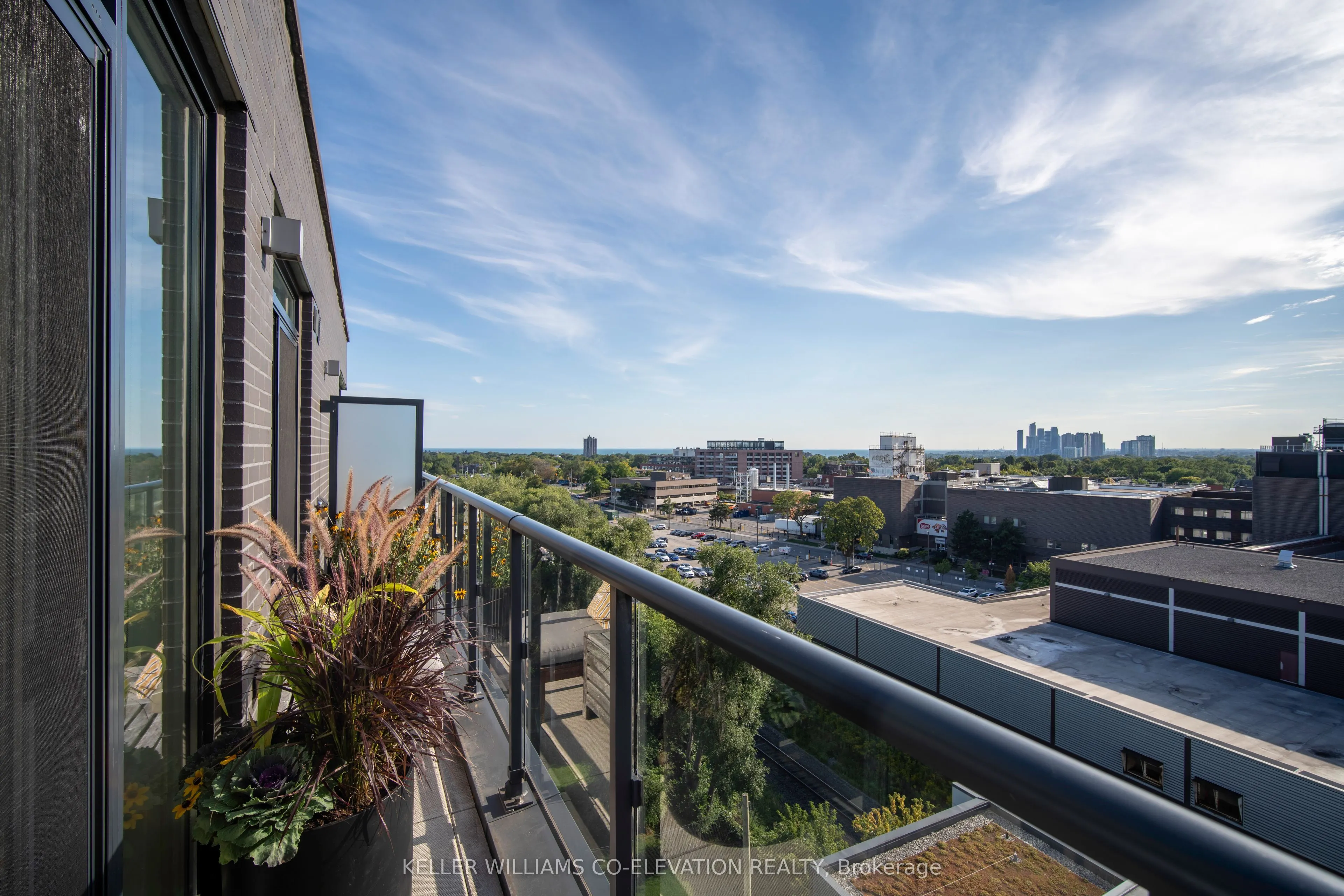 138 St Helens Avenue, #PH7